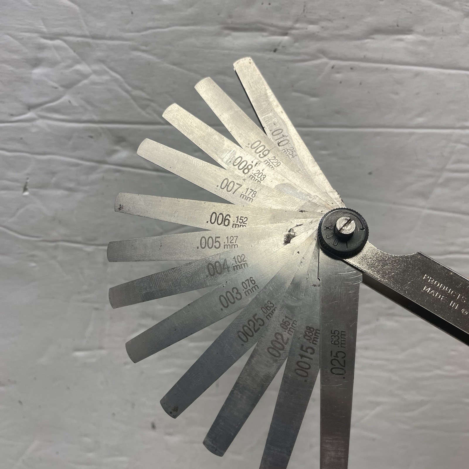 Feeler Gauge 5026T Products Engineering – (0.25mm-0.24mm)(.635mm-.610mm) Used