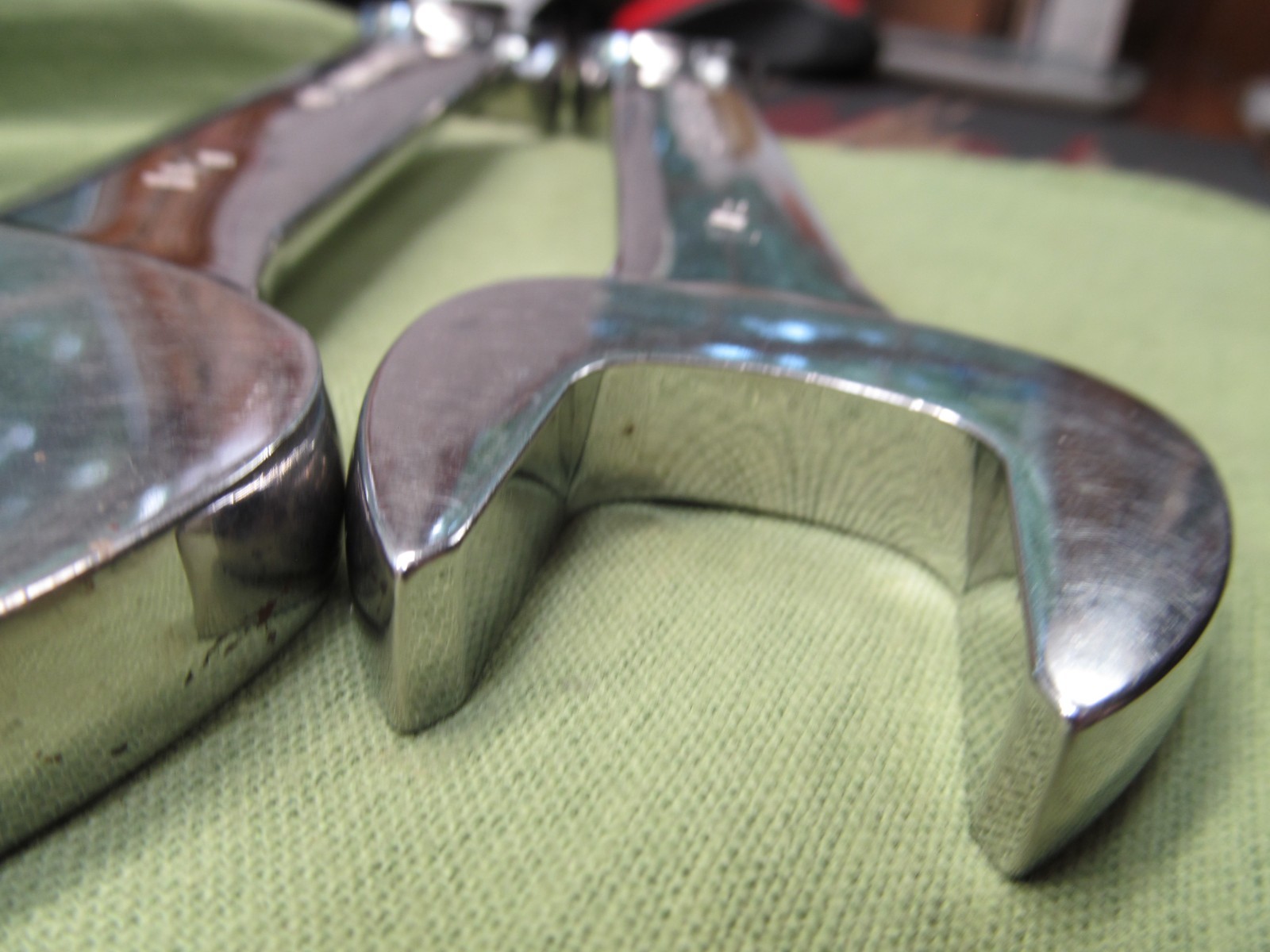 2 Large Snap-on Stubby Combination Wrenches – 1-1/8″ & 1-1/4″ – OEX360B & 400B