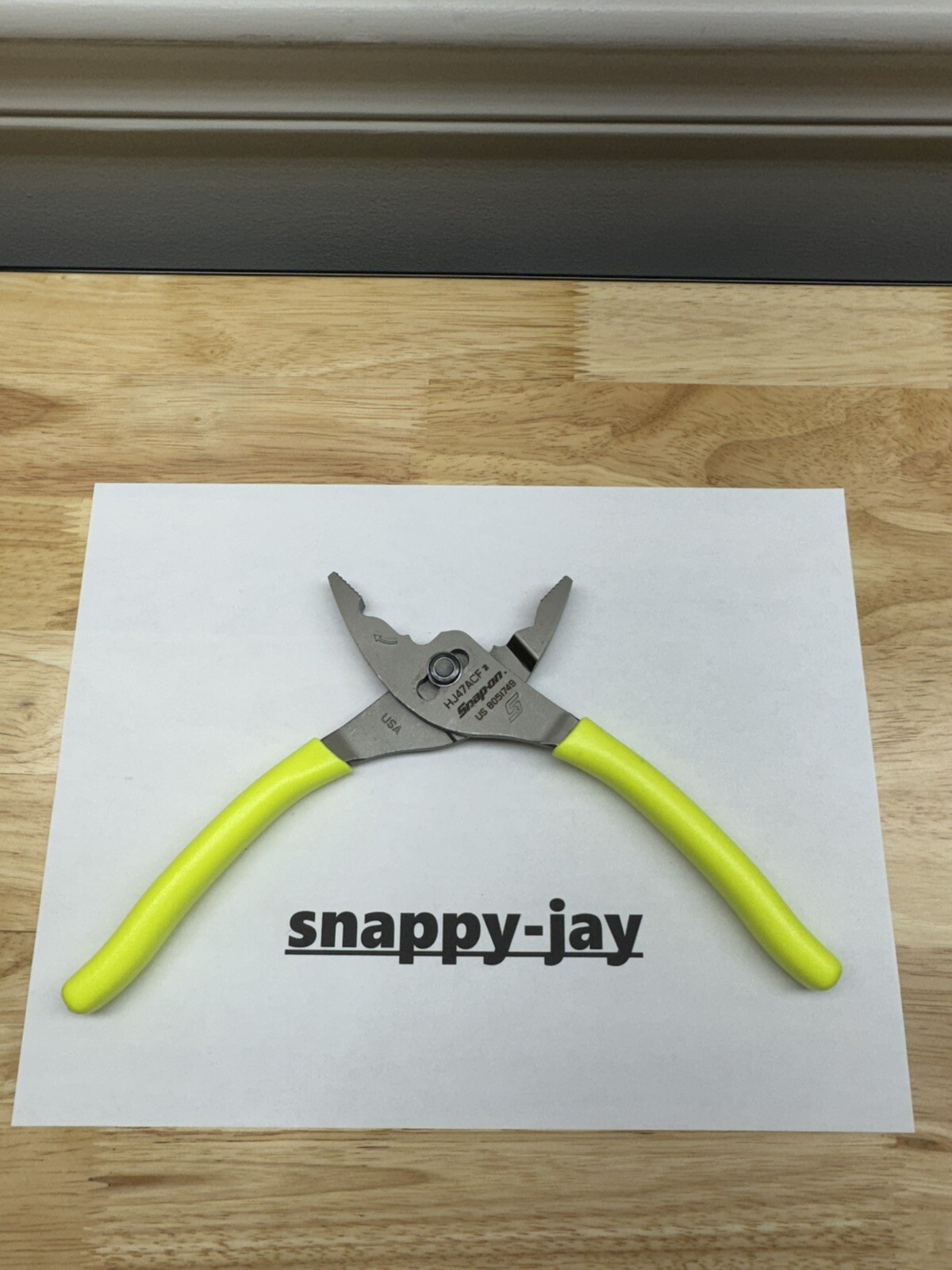 Snap-on Tools USA NEW STYLE HI-VIZ 8″ Soft Grip FlankJaw Pliers HJ47ACFHV
