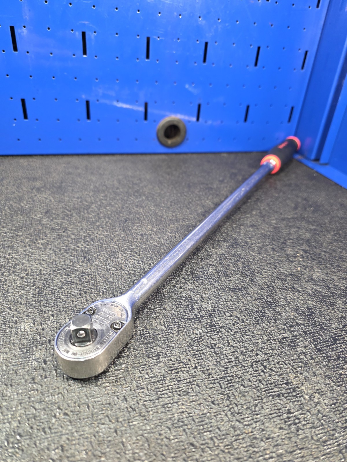 Snap-on Tools FHLL80 3/8″ Drive Dual 80® Soft Grip X-Long Red Handle Ratchet