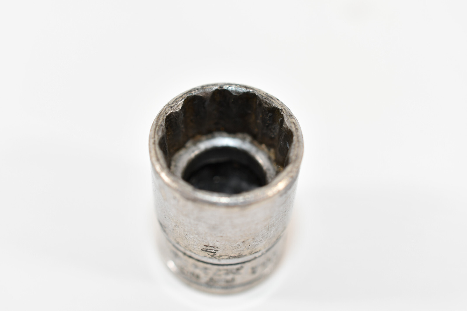 SNAP-ON Tools F181 9/16″ 3/8″ Drive SAE Shallow 12 Point Chrome Socket USA M327