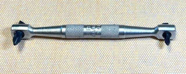 NOS Craftsman Right Angle Screwdriver no. 94112, 2 Phillips 2 Slot Type