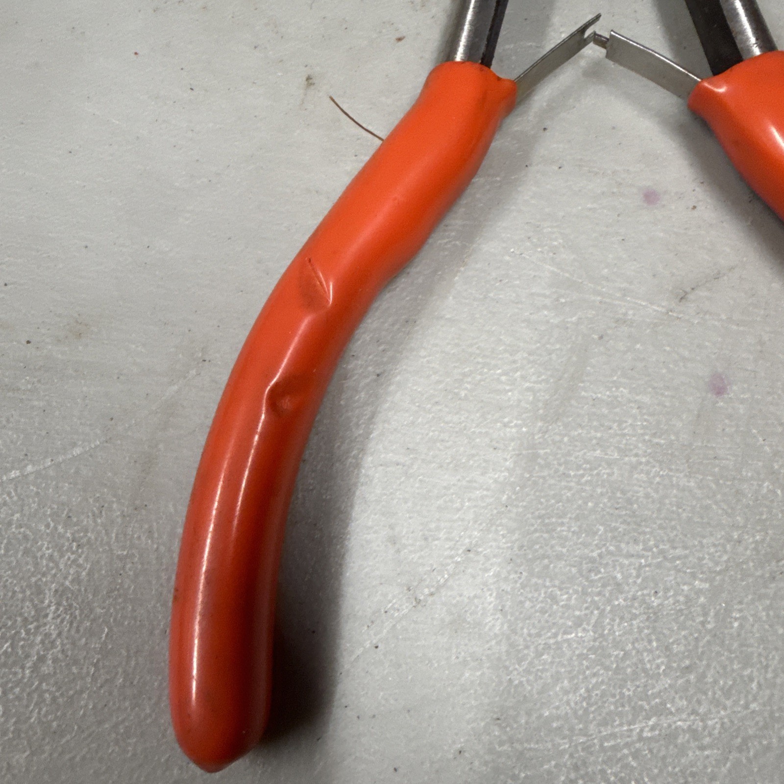 Matco Tools PD011BPA- 11″ Long Orange Handle Spring Loaded Duck Bill Pliers Nice