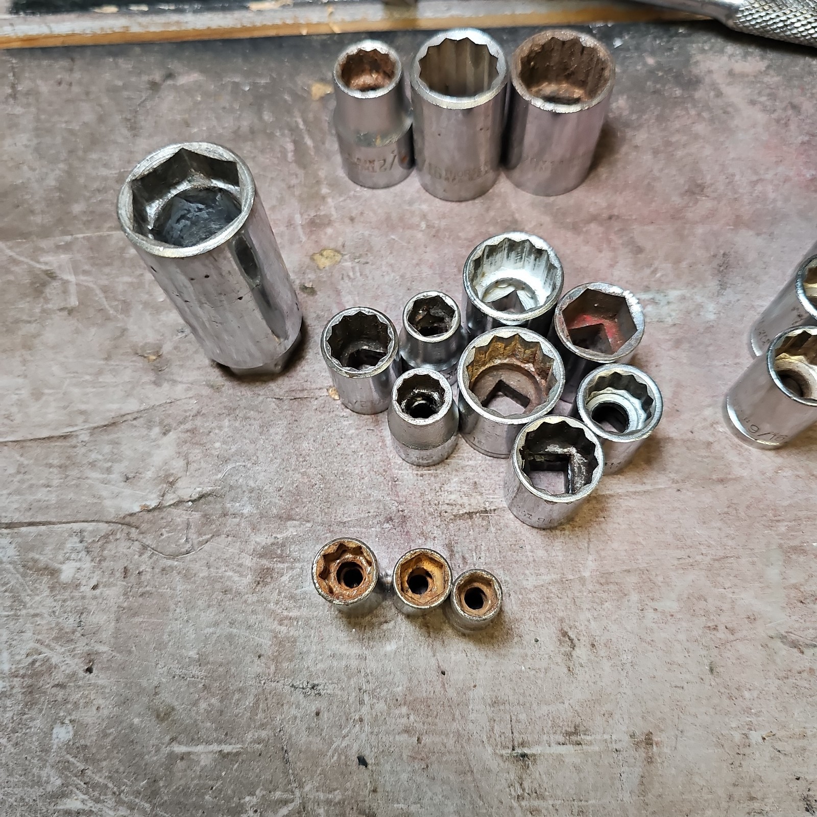 21 Piece Thorsen Socket Lot 1/2 3/8 1/4 Drive Plus A 3/8″ Ratchet