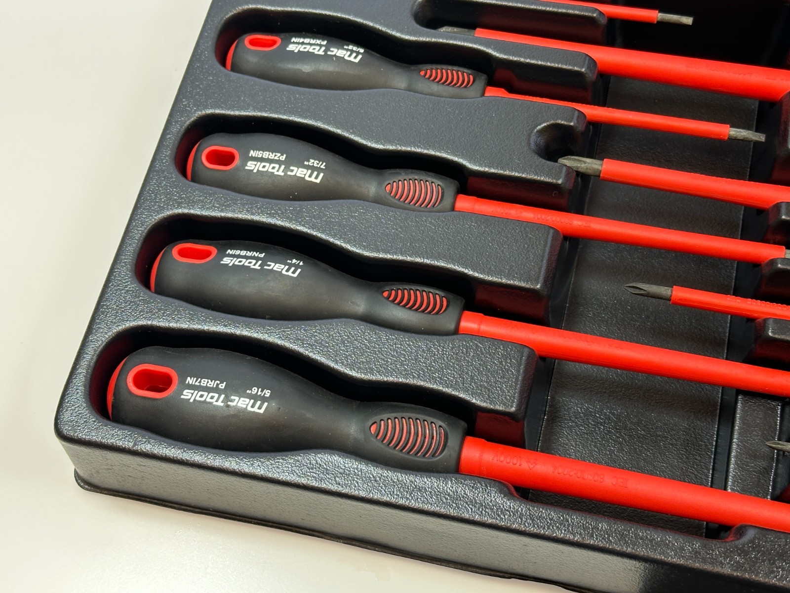 MAC Tools SDRBI9 9pc Insulated Screwdriver Set VDE/GS Certified, Flat & Phillips