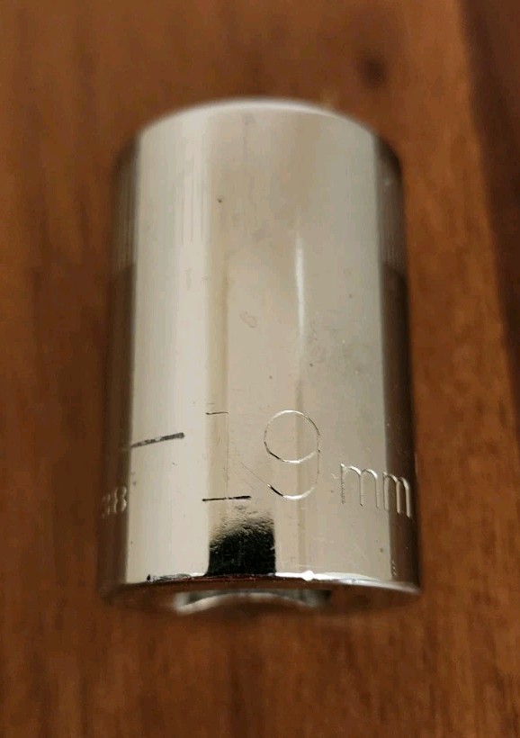 Craftsman USA 19mm Socket 12 Point 1/2″ Drive G 44238 (Top Knurl)