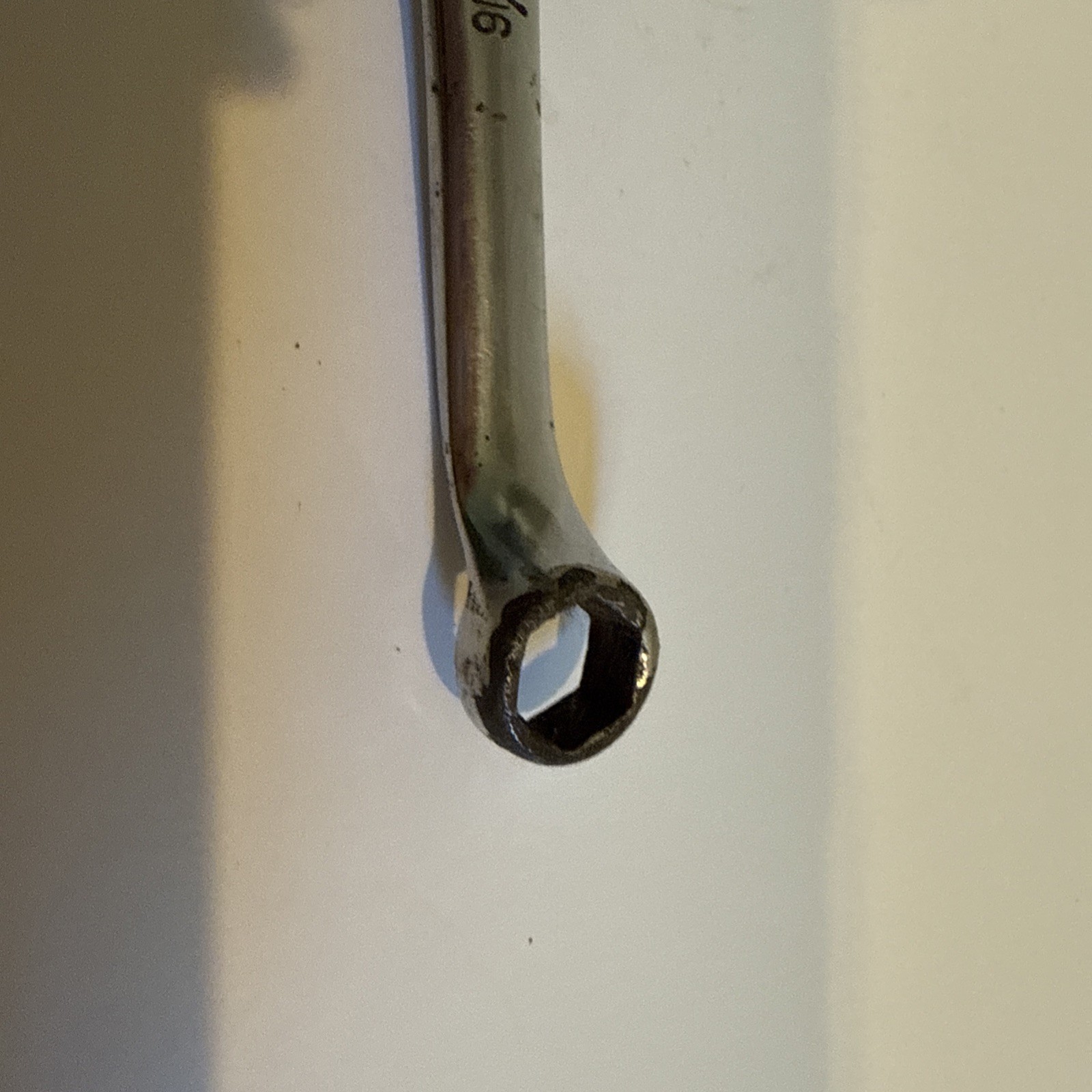 Snap-on USA 1/4 x 5/16″ Offset 6-Point Wrench XS-810-S