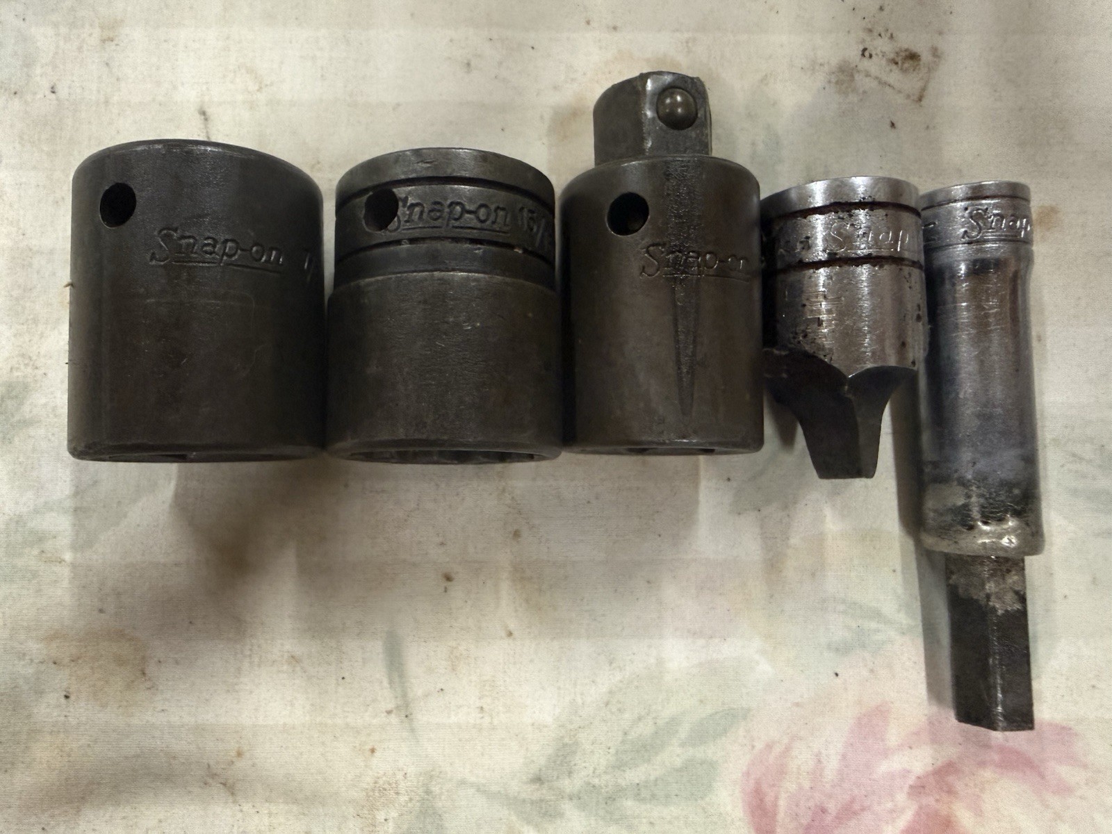 Snap On Sockets And 3/8” 11” Extension. 7—1/2” Drive Deep, 3—1/2” Drive Impact