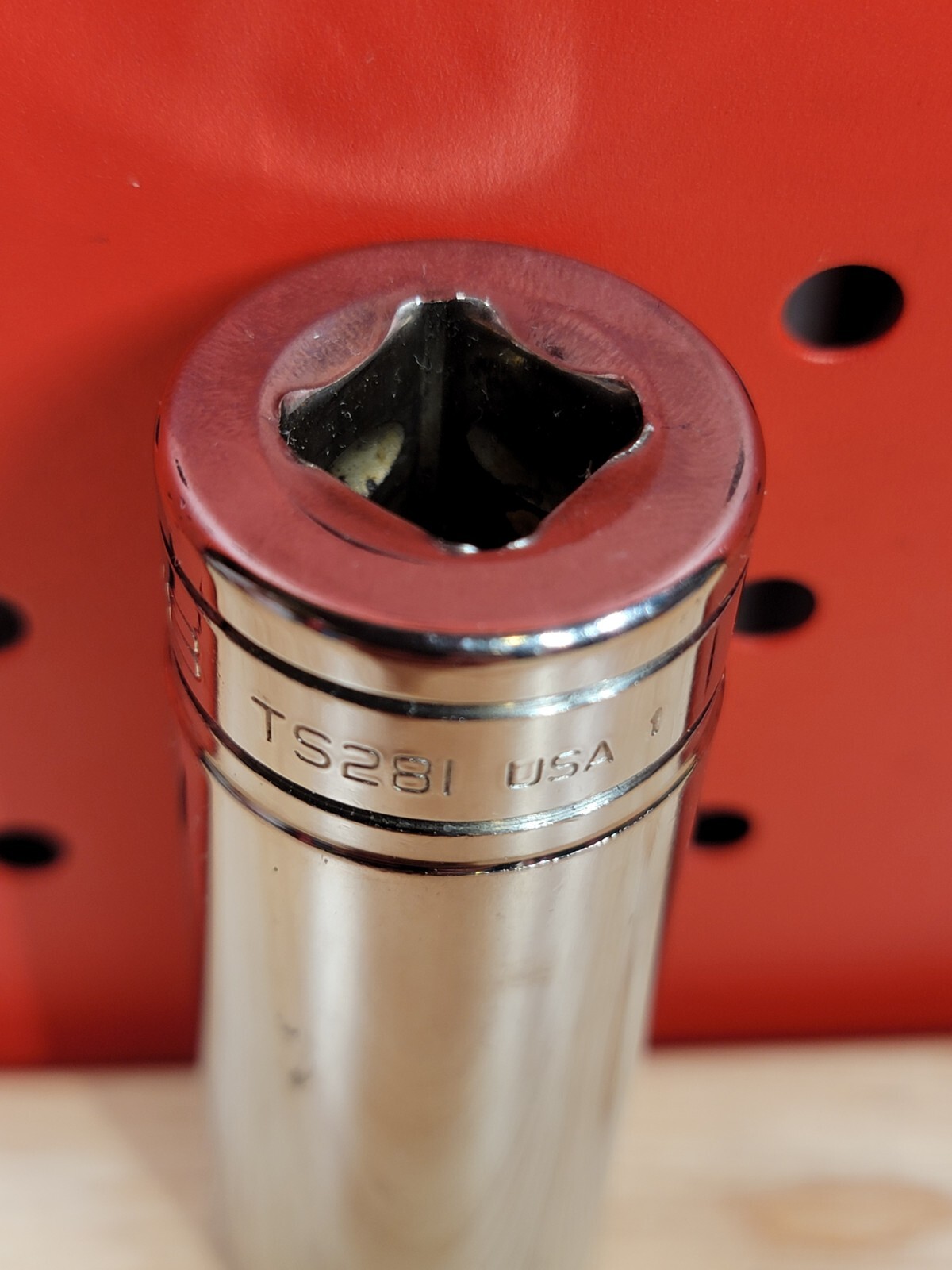 Snap-on Tools TS281 7/8″ SAE 6-Point 1/2″ Drive Deep Flank Drive Socket USA
