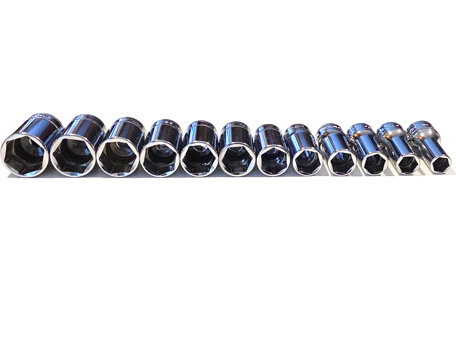 Snap On 212FSMSY 12 Piece 3/8″ Drive 6 Point Metric Semi Deep Socket Set MINT