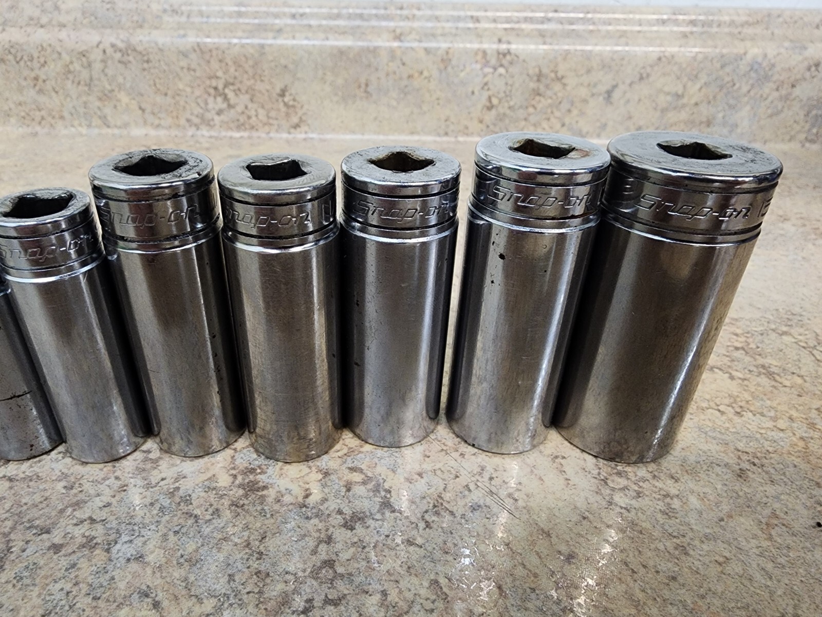 Snap-On 3/8″ Drive 11 Pc SAE DEEP 6 Pt Socket Set 1/4″ – 7/8″ 211SFSY