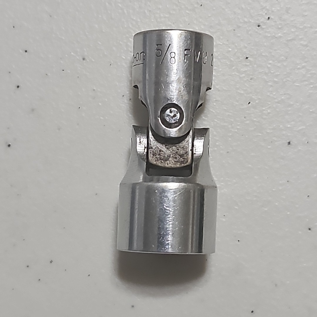 Snap-On Tools FVU20 5/8″ Universal Swivel Socket 3/8″ Drive 12 point Made in USA