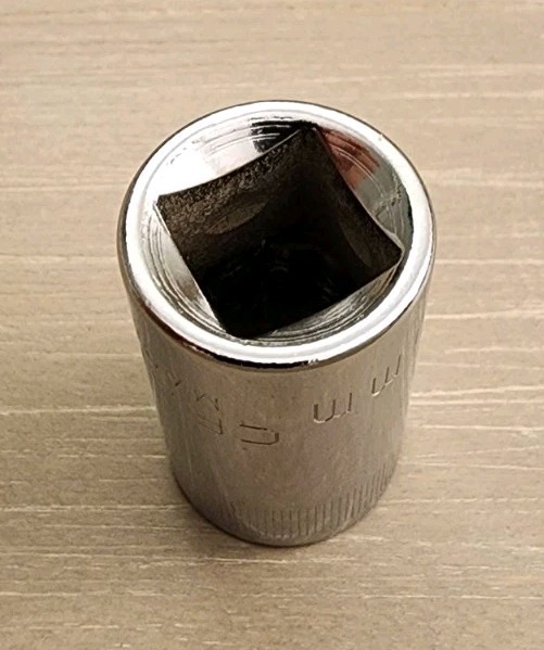 Craftsman 15mm Socket 12 Point 1/2″ Drive V 44236 (Top Knurl)