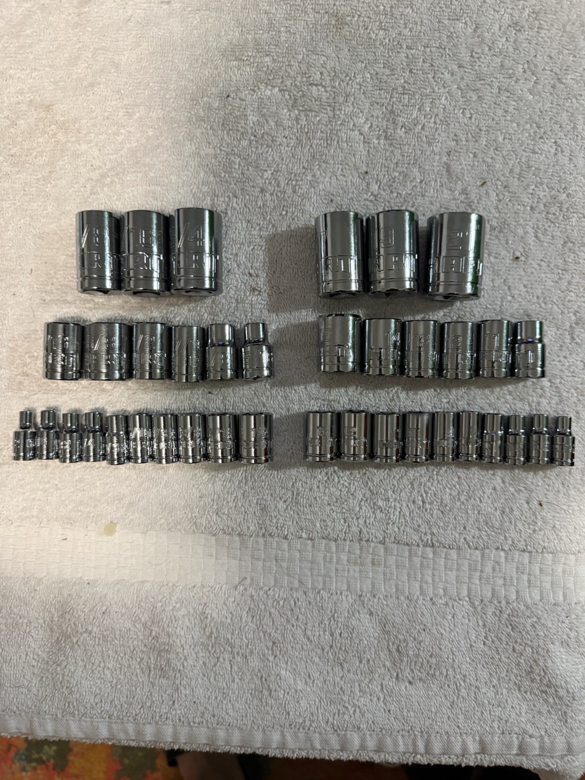 Hart SAE & Metric Sockets – Various Sizes. 1/4″ 3/8″ And 1/2″ Drive – 38 Pc.