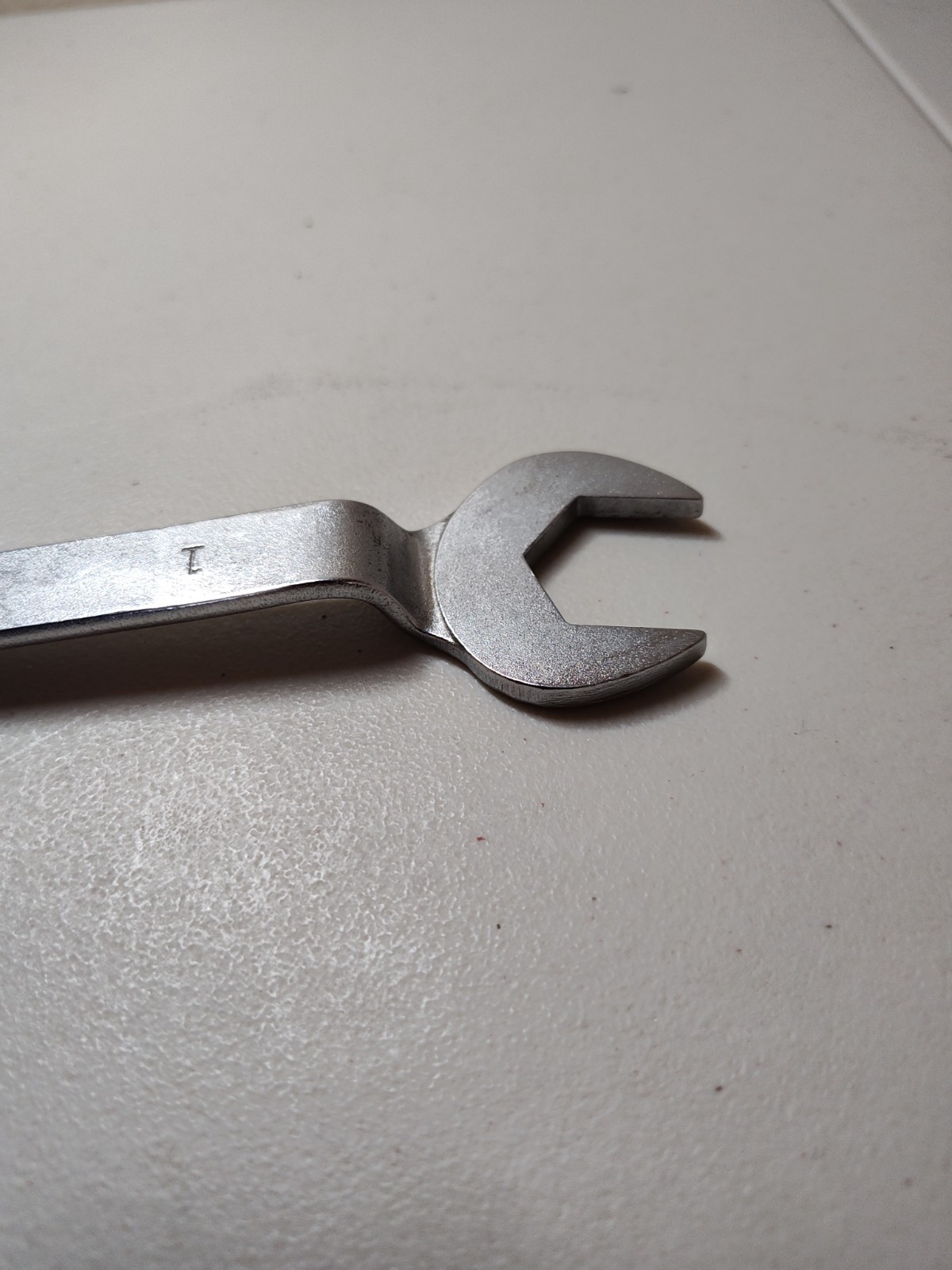 MAC Tools S131 – 1″ x 7/8″ Modulator Offset Slim Open End Wrench – USA Made
