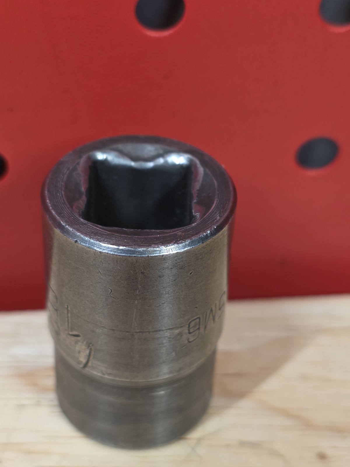Matco Tools CP15M6 15mm Metric 1/2″ Drive Shallow 6-Point Impact Socket