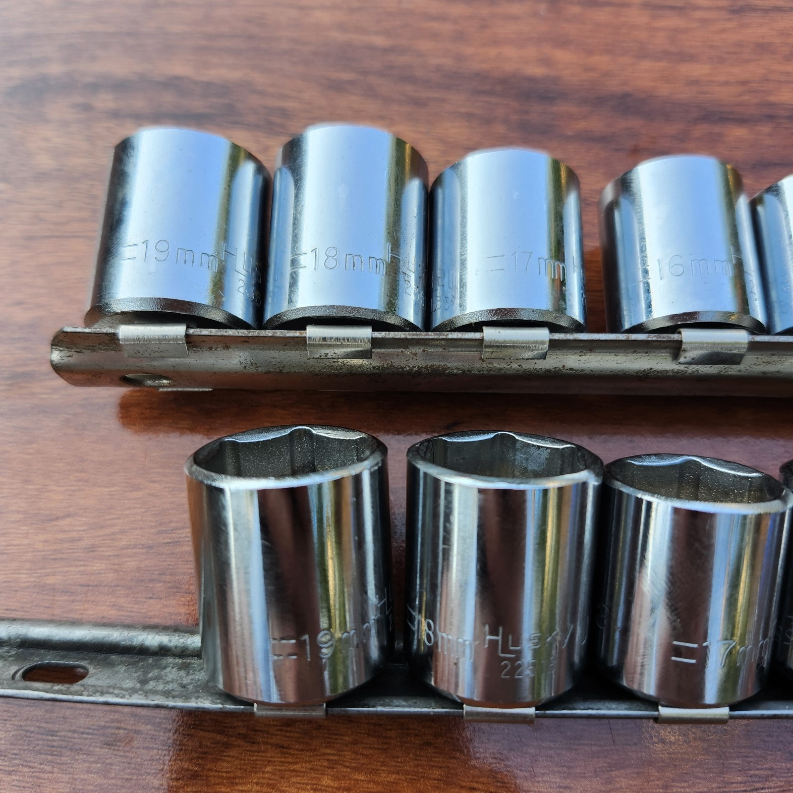 Vintage Husky USA Socket Sets (2) SAE Plus Metric/Sae 1/4″& 3/8″ Sockets 78 Pcs