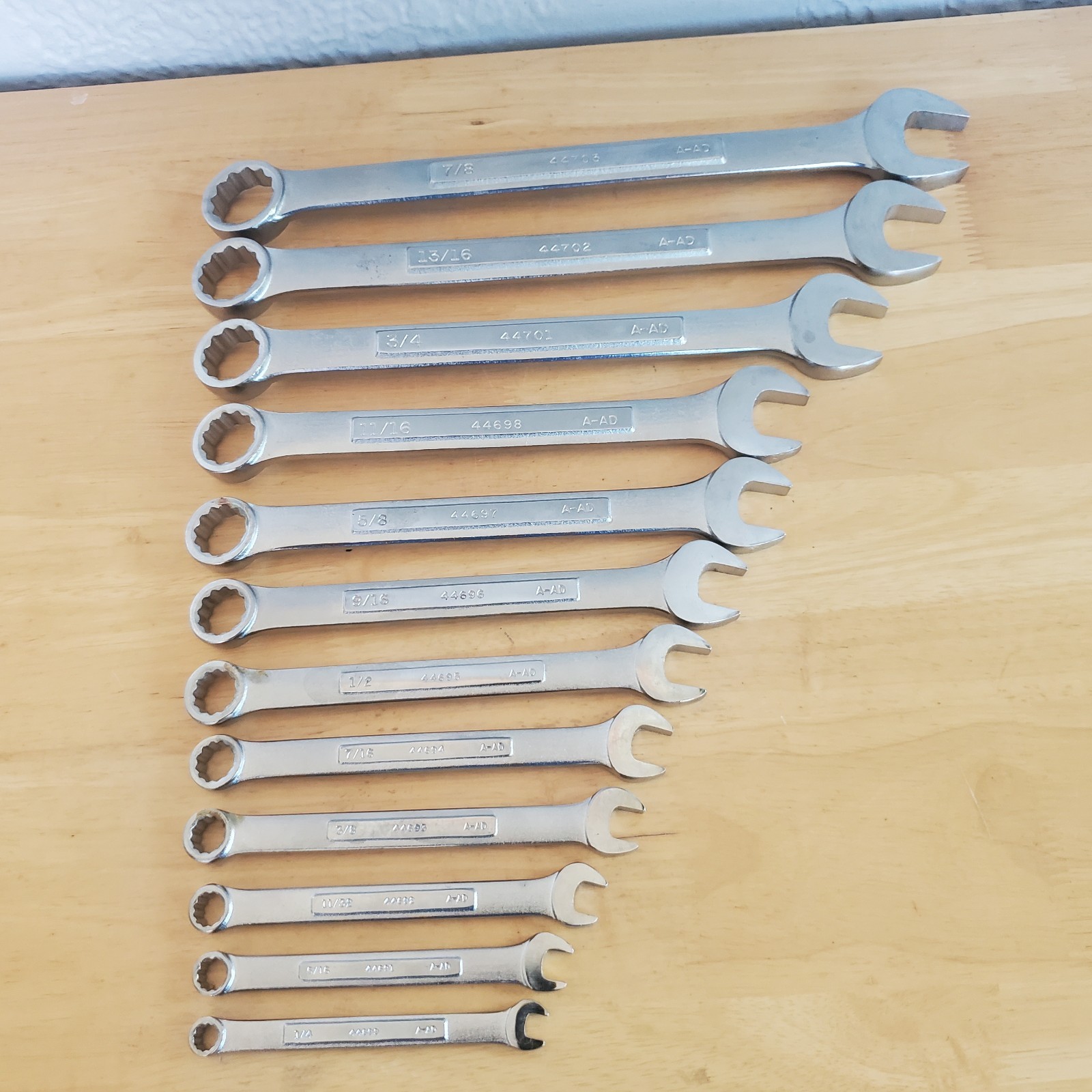12pc Craftsman 12pt SAE Combination Wrench Set 1/4″ -7/8″ A-AD Series