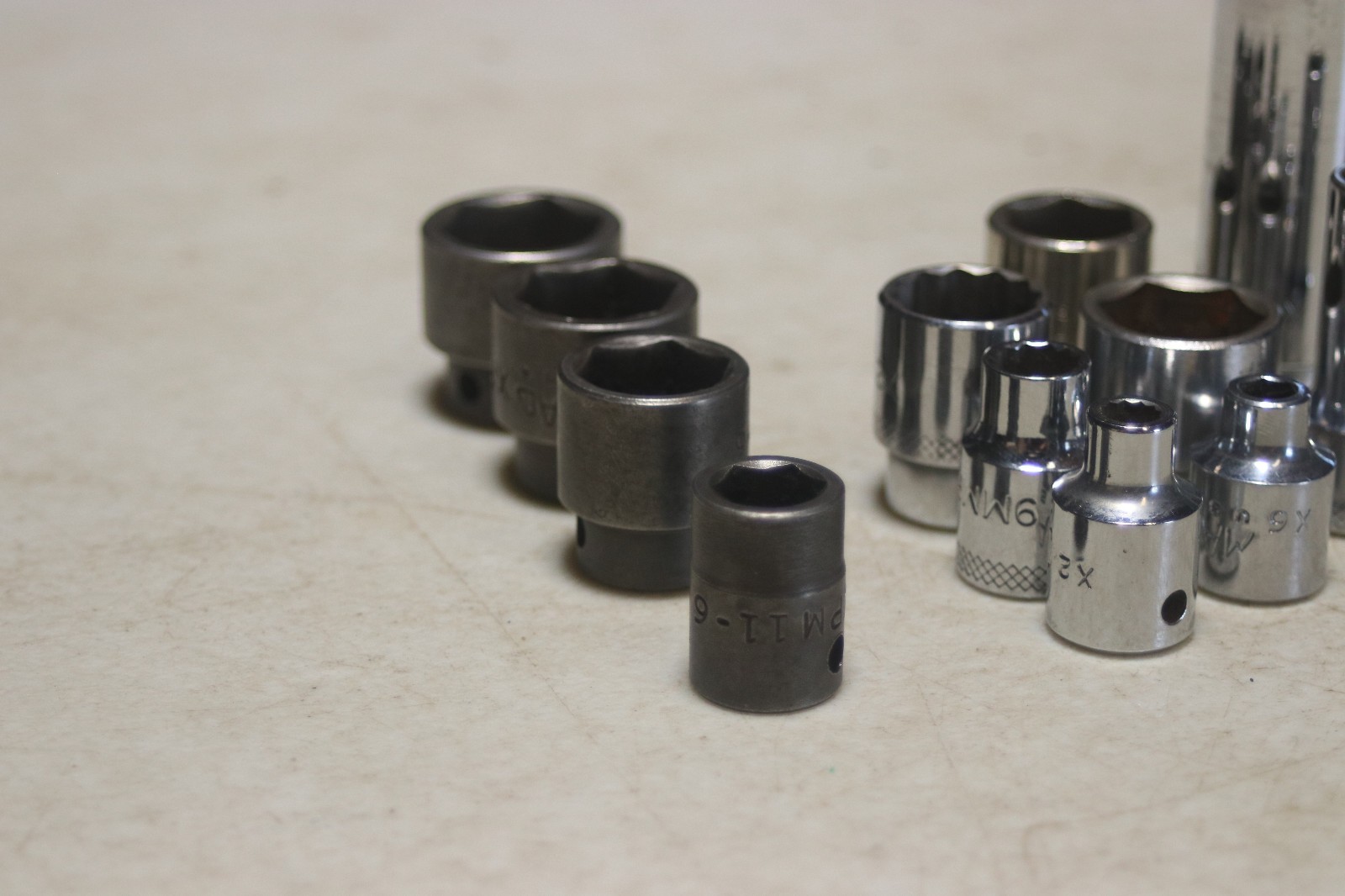 Lot of 50 MAC Tools 3/8 & 1/2 Inch Drive Sockets ALL Different SAE & Metric