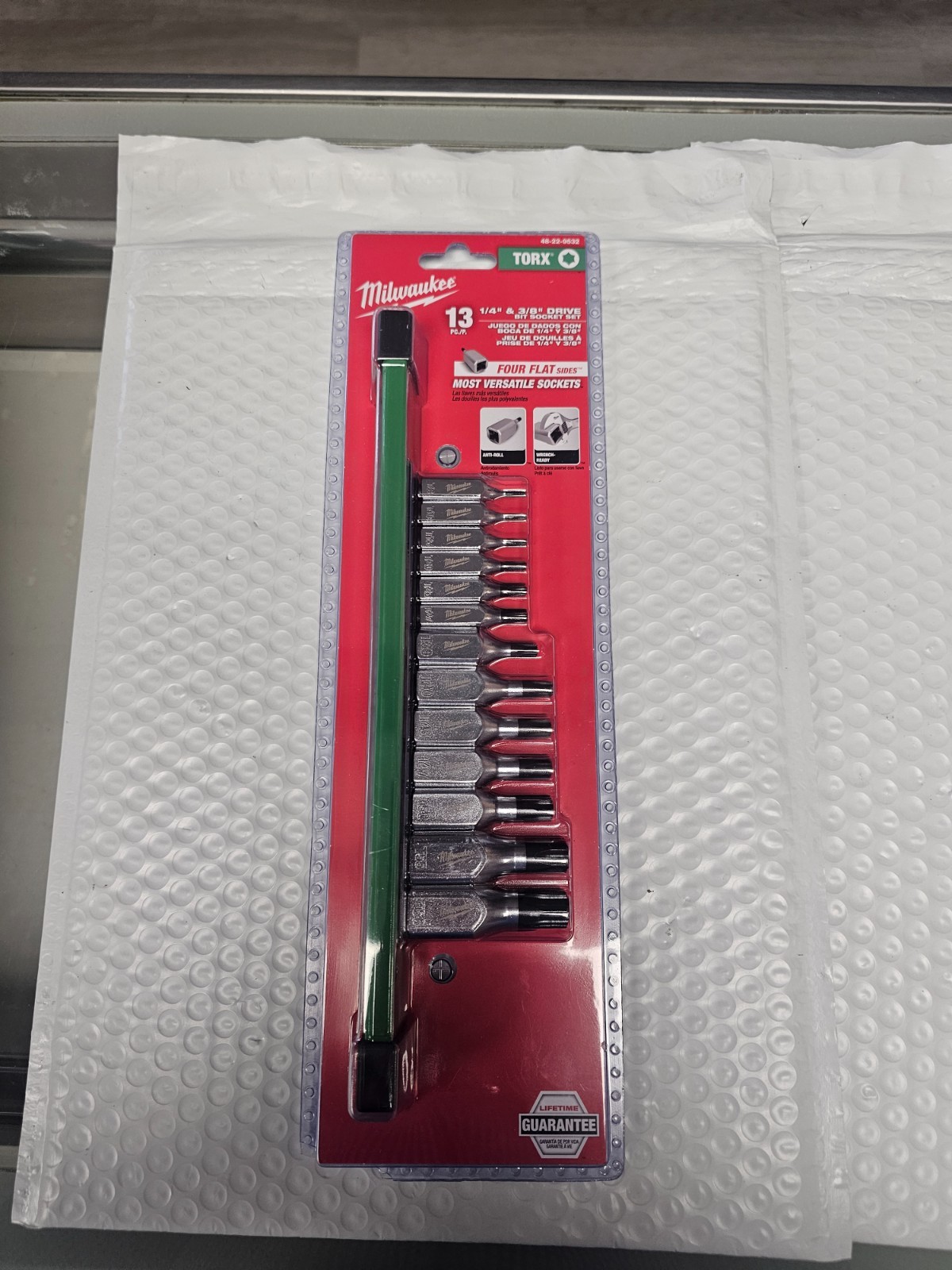 Milwaukee 48-22-9532 Drive TORX Socket Set 13pc 1/4″ & 3/8″ NEW
