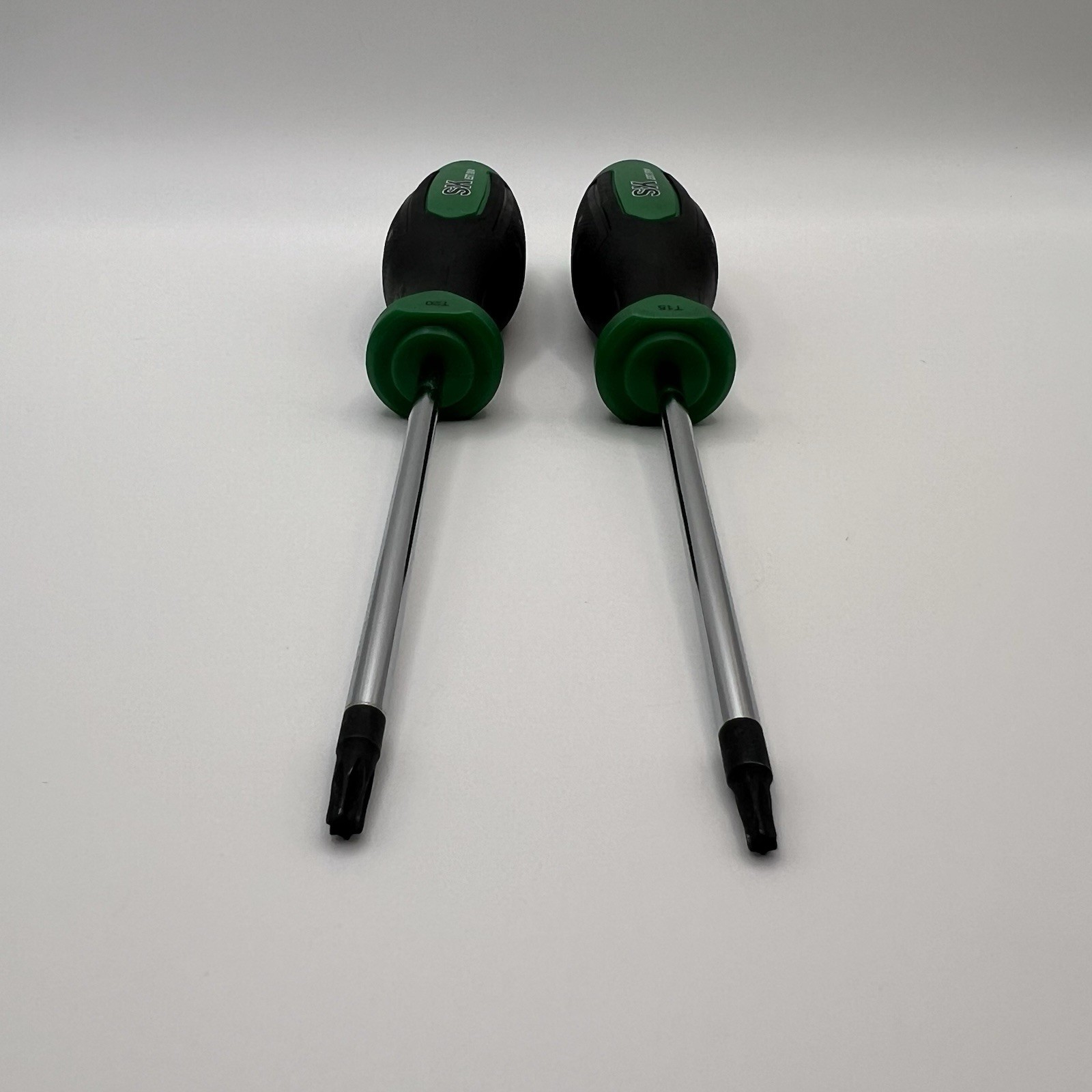 SK Hand Tools 2pc Torx Screwdriver Set T15 T20 Pro Grip Magnetic Star Drivers