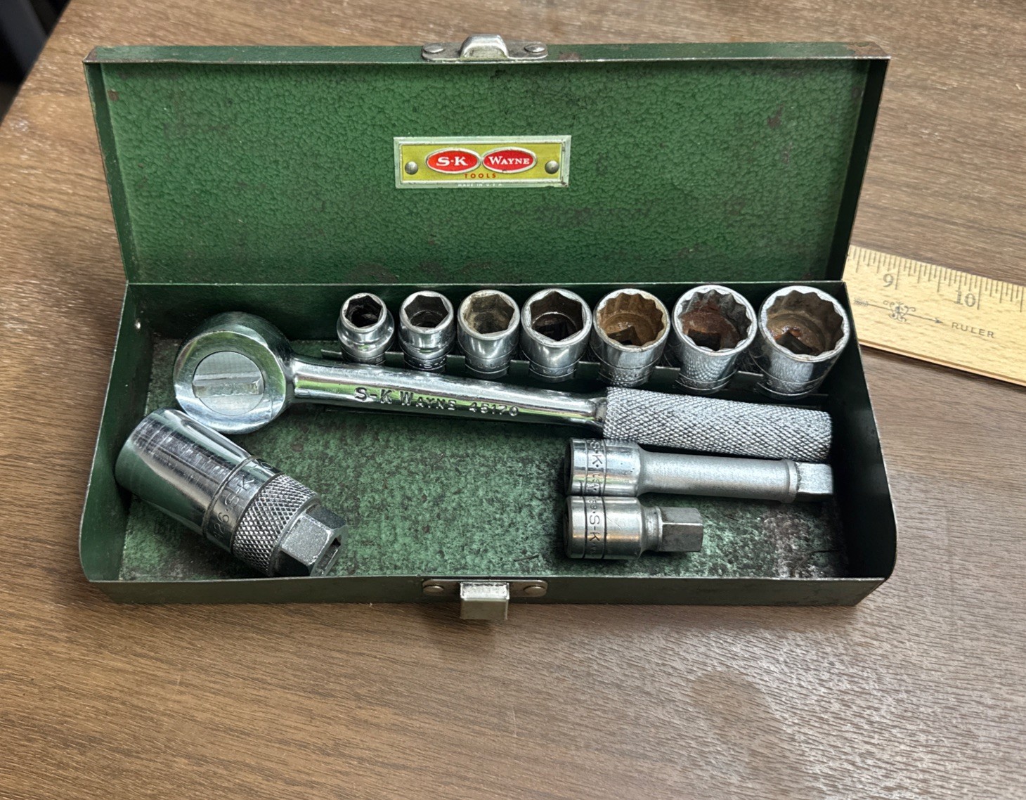 SK Tools 3/8″ Standard 45170 Ratchet with 45112-45126 Series Socket Set Box 4426