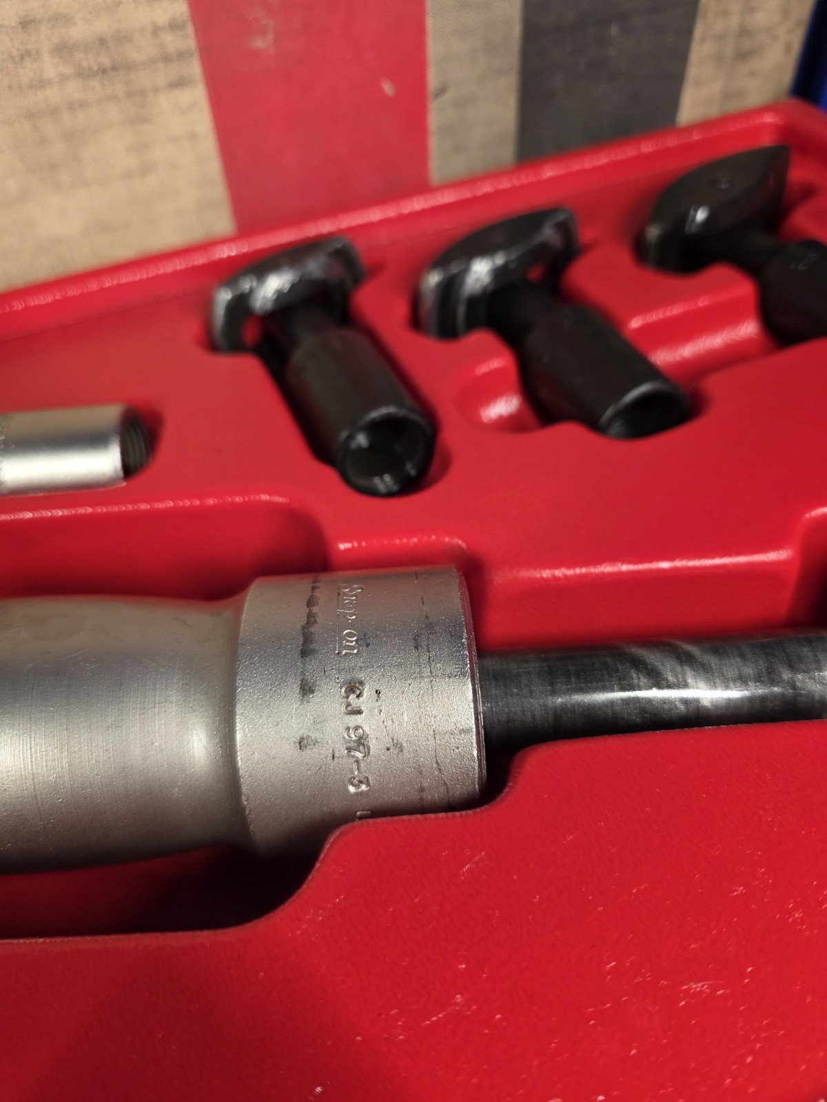 Snap-on Tools CJ2003A 7-Piece Rear Axle Slide Hammer Puller Set