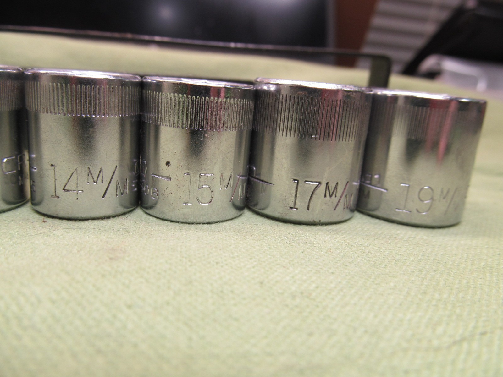 Vintage Craftsman USA 3/8″ drive METRIC Socket Set – 9mm-19mm – 12pt Sockets