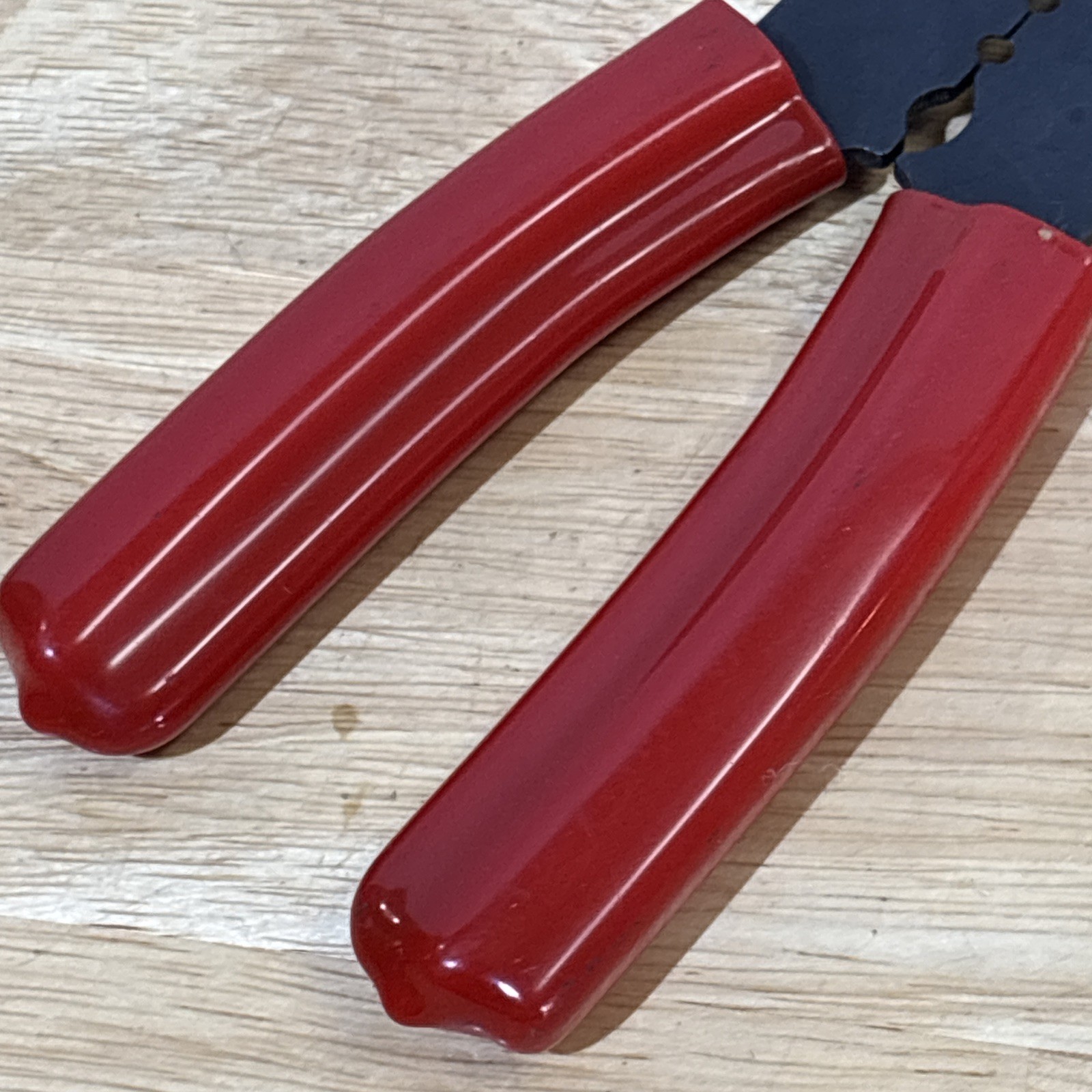 Dayton 8″ Wire Cable Stripper Cutter Crimper Pliers Red Handle 4x136a Vtg USA
