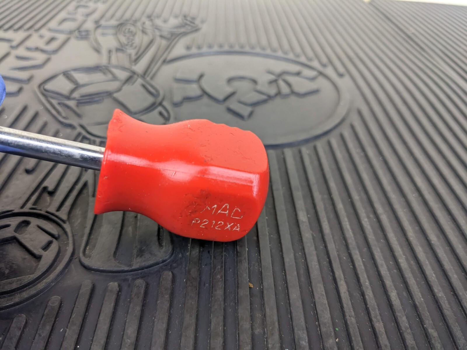 #bd948 MAC Tools USA Model P212XA #2 Philips Stubby Red Hard Handle Screwdriver