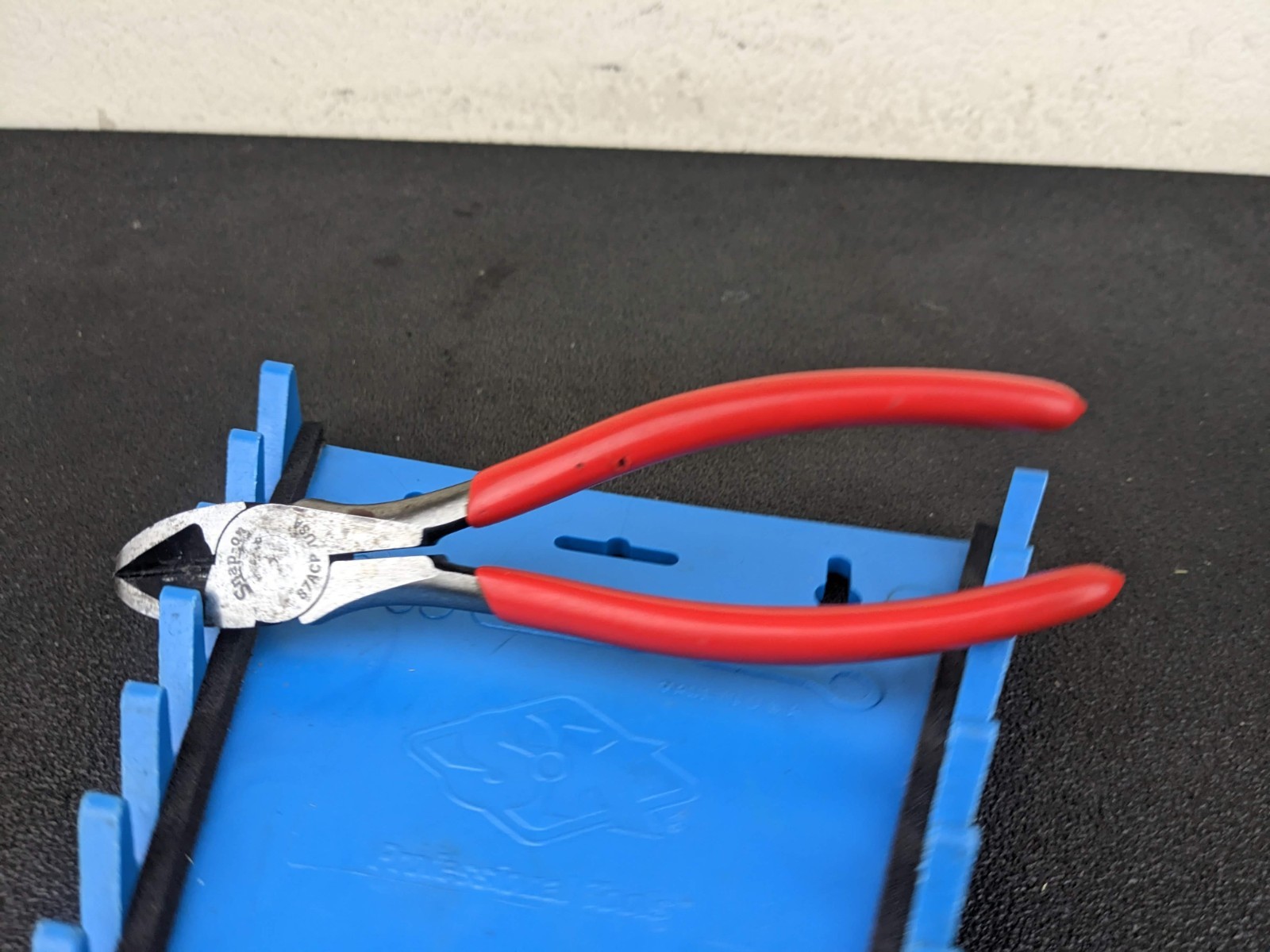 #bo500 Snap On 87ACP RED 7-1/2″ LONG soft cushion grip diagonal cutting Pliers