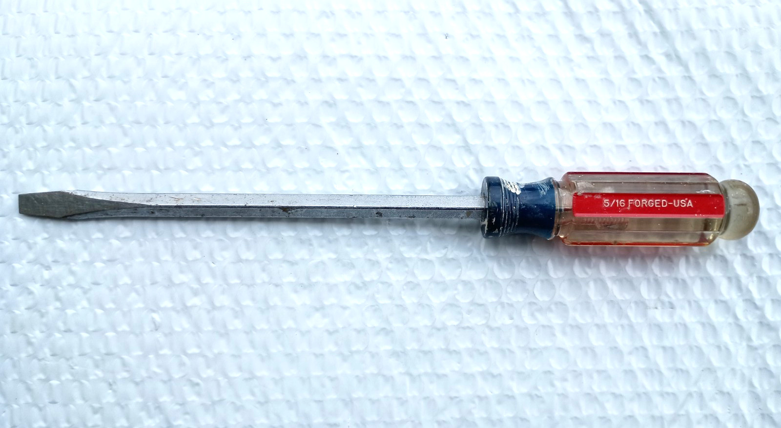 CRAFTSMAN TOOLS USA 41587, SCREWDRIVER, 5/16″ FLAT/SLOTTED BLADE, 11.5″ LONG.