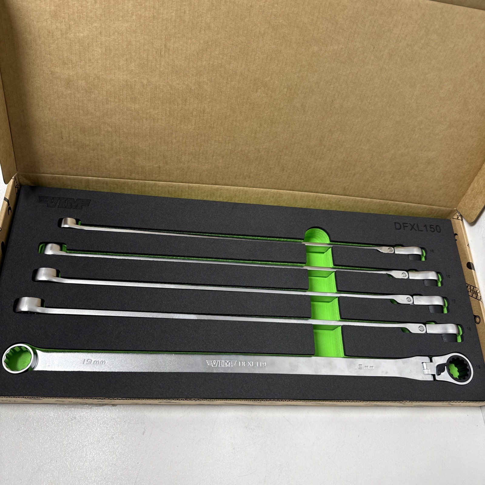 5 PC. DEEP SPLINE RATCHETING FLEX HEAD WRENCH SET (15-19 MM) BRAND NEW