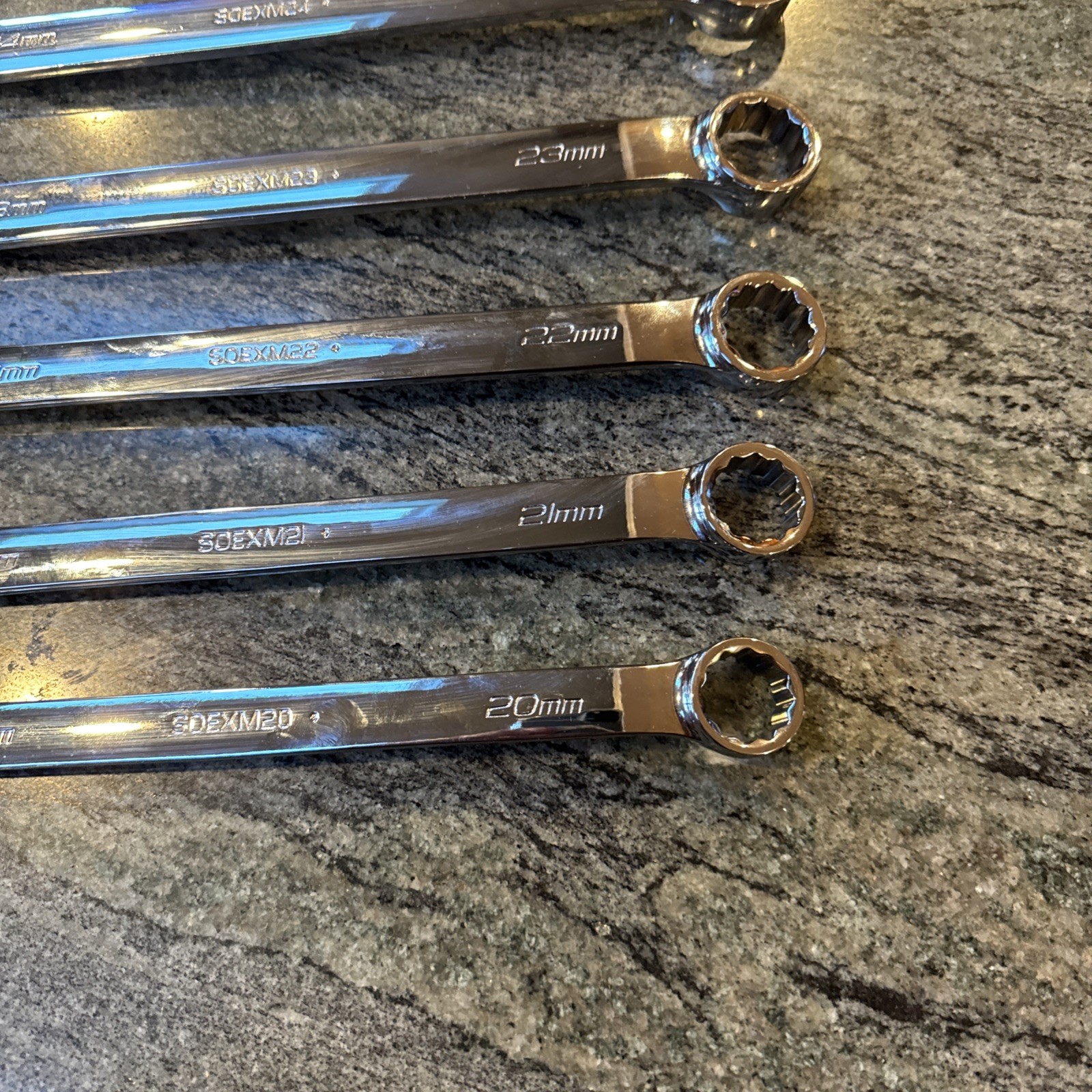 Snap-On soexm705 5 pc 12 point metric flank drive + combo wrench set 20-24mm