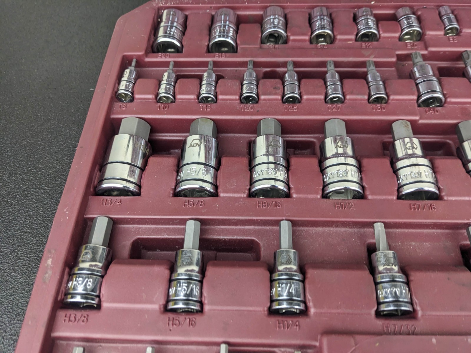 #bo052 Matco Tools 75 Piece Master ADV Hex/Torx Bit Socket Set Model SBS75VA