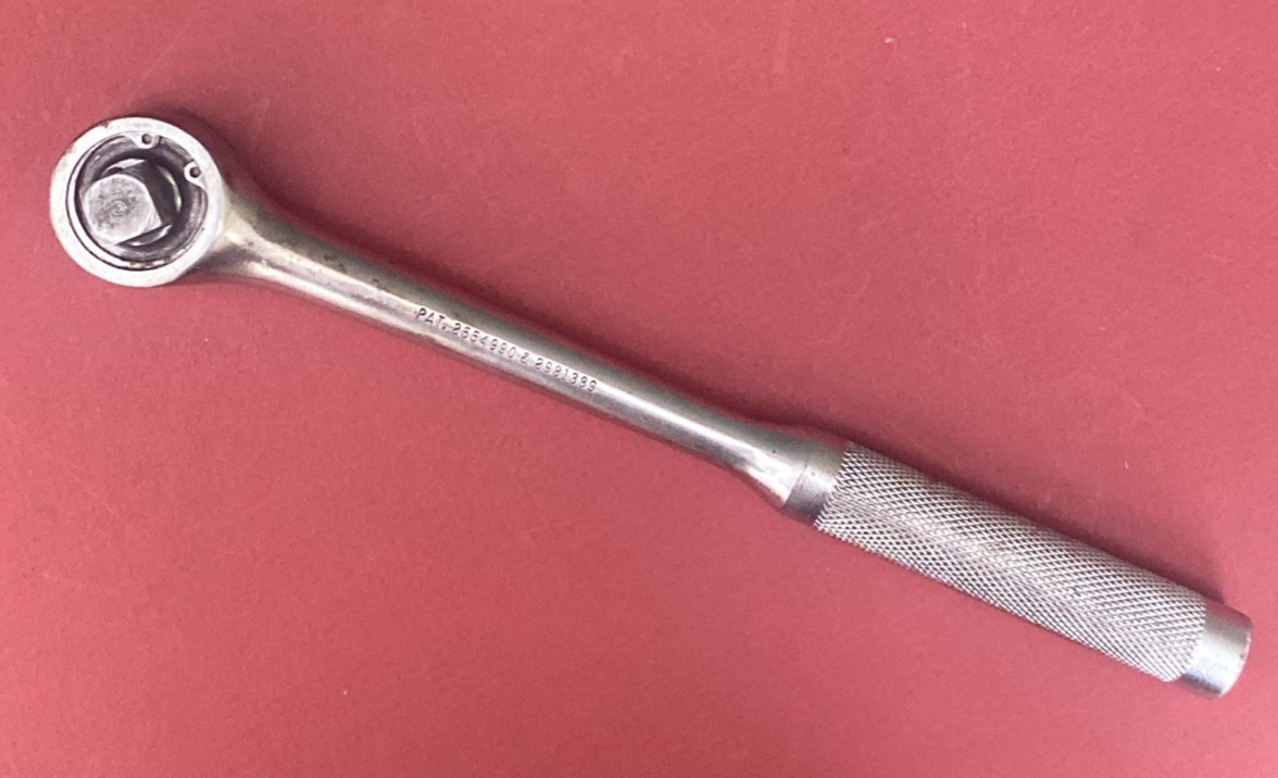 Vintage Mac Tools V8R USA Round Head Ratchet Fine-tooth 1/2” Drive Mechanic Tool