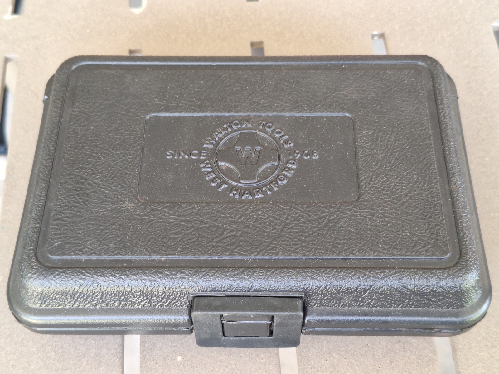 Walton 18001 6 PC Tap Extractor Set USA 4 FL SAE NC NF Metric W/ Case 3/16-1/2