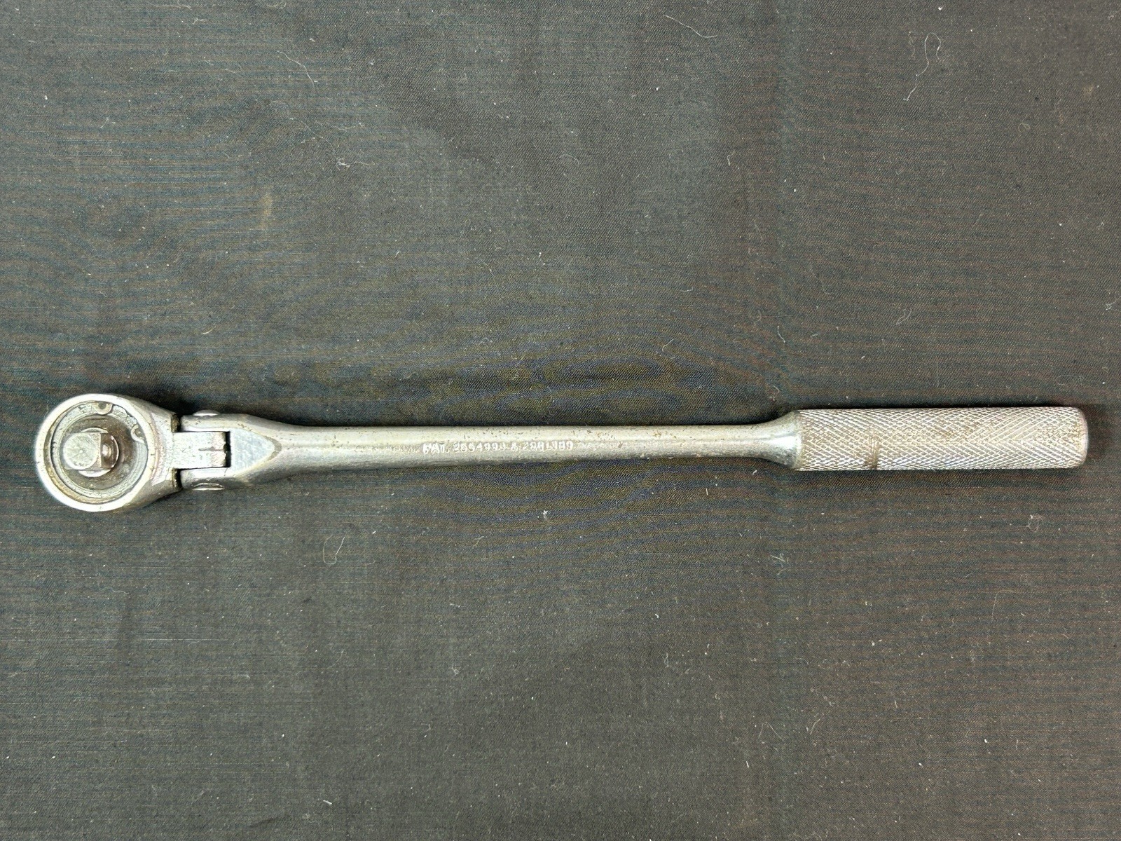 VINTAGE HUSKY CB-54 3/8″ DRIVE FINE TOOTH FLEX HEAD RATCHET – USA!