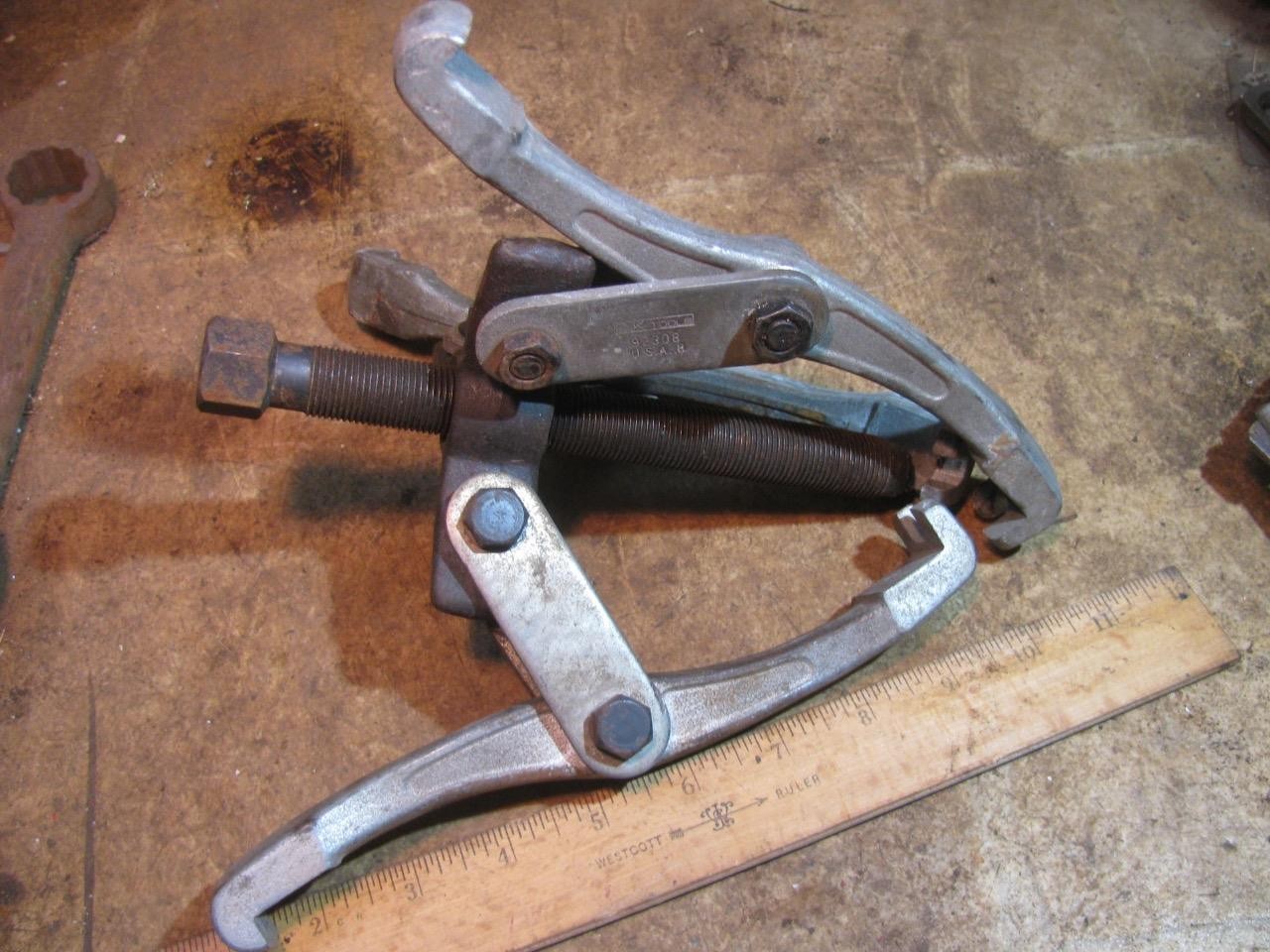 SK Tools 92308 3 Jaw Puller