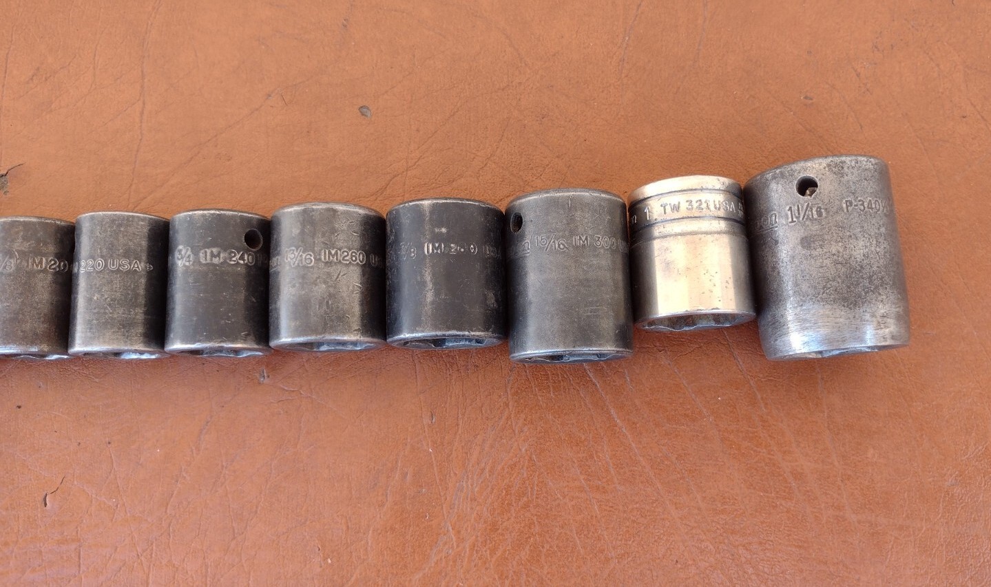 Vintage Snap On 12 Pc. 1/2” Dr. SAE 6 Pt. Impact Socket Set 3/8” to 1-1/16″ USA