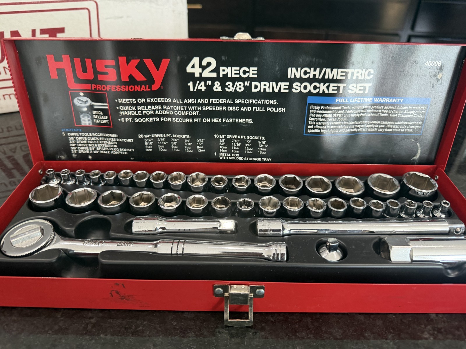 Husky Professional 42-Piece 1/4″ & 3/8″ Drive SAE/Metric Socket Set 40006 Comple