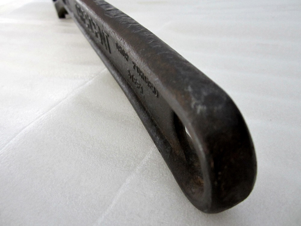 Vintage Crescent 18″ Adjustable Wrench Thick Jaws Black Oxide Made in USA