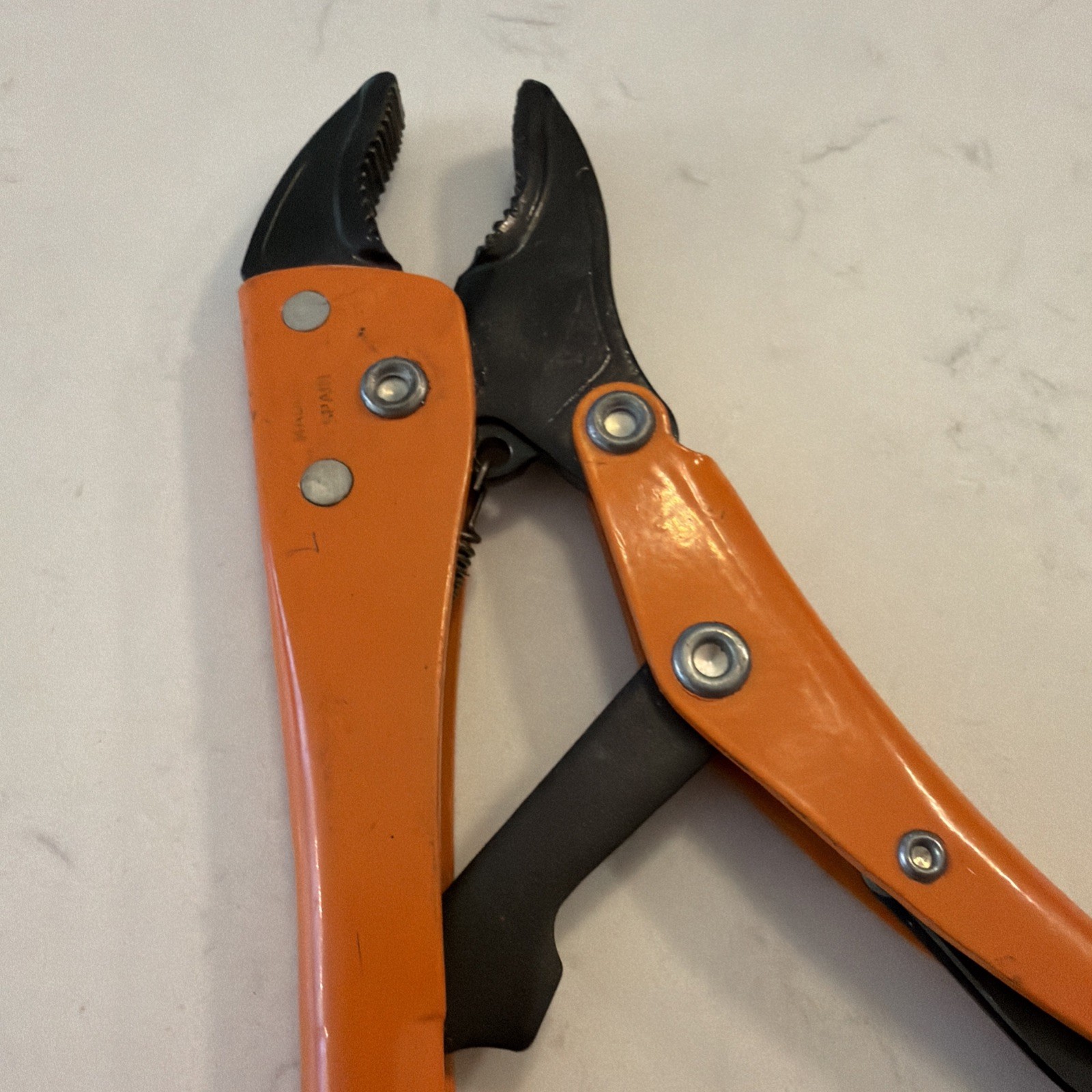 Grip-on 7in. Locking Pliers Curved Jaws With Wire Cutter 121-07F