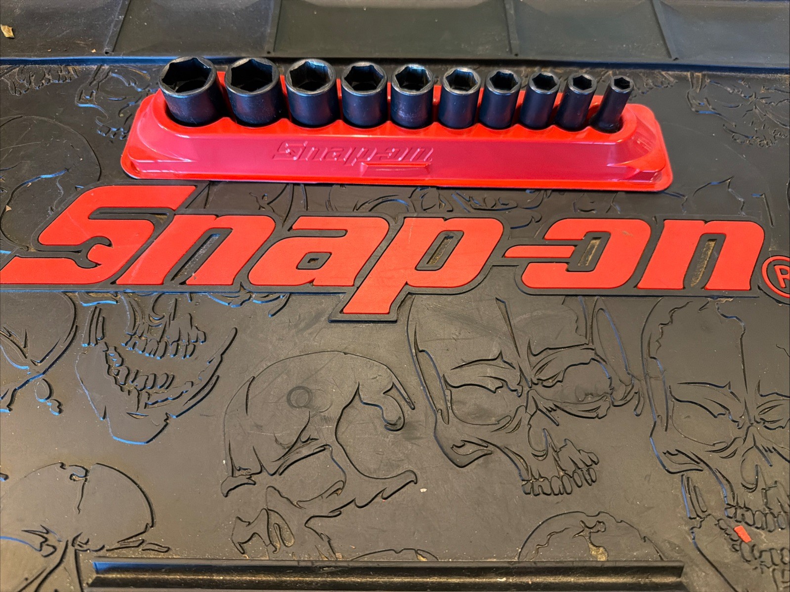 Snap On 210IMFSYA 10 PC 3/8″ Dr. SemiDeep Impact Socket Set SAE 5/16-7/8
