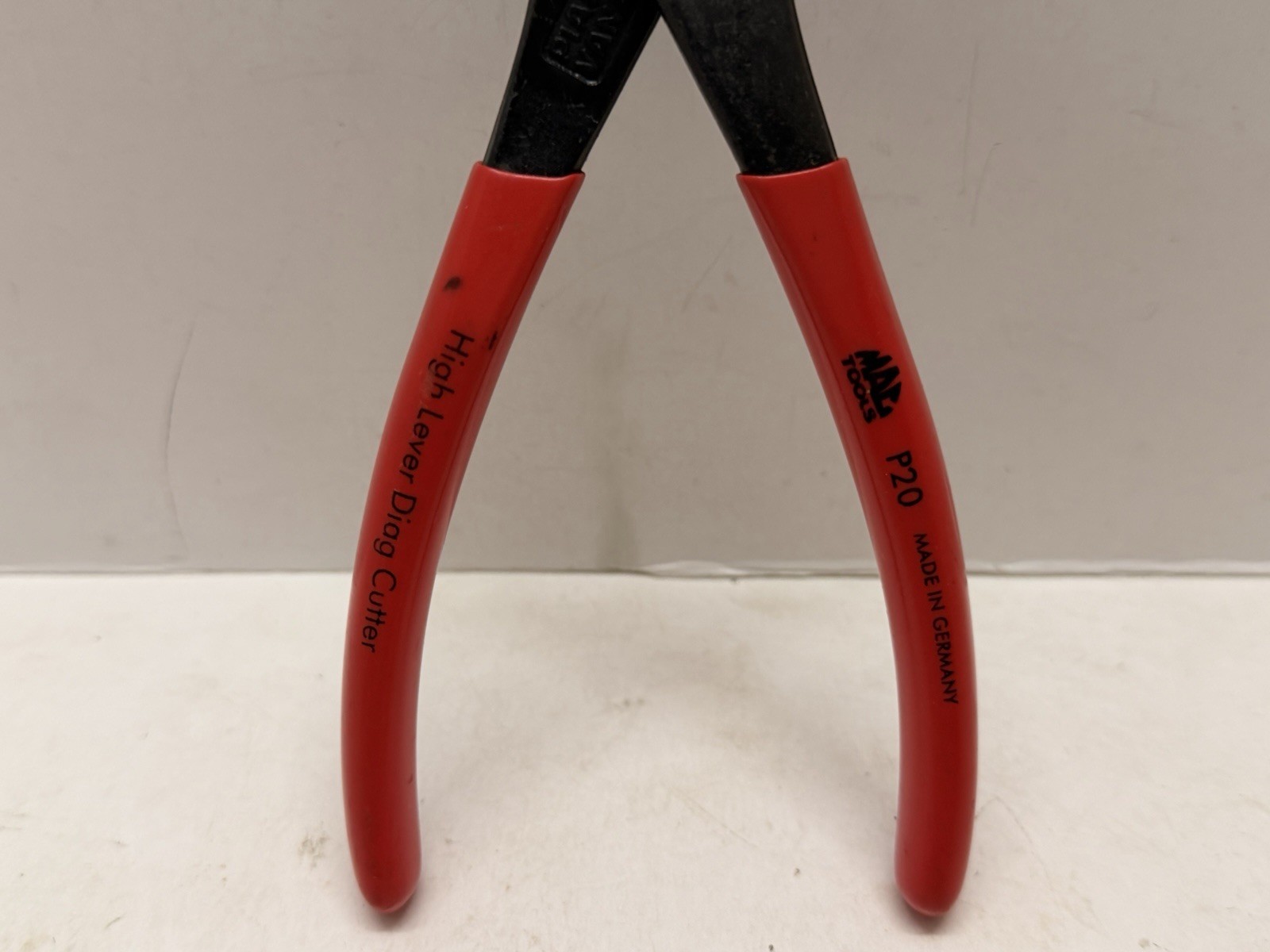 MAC Tools High Leverage Diagonal Cutters Pliers 7″ Long Wire Side Red Knipex