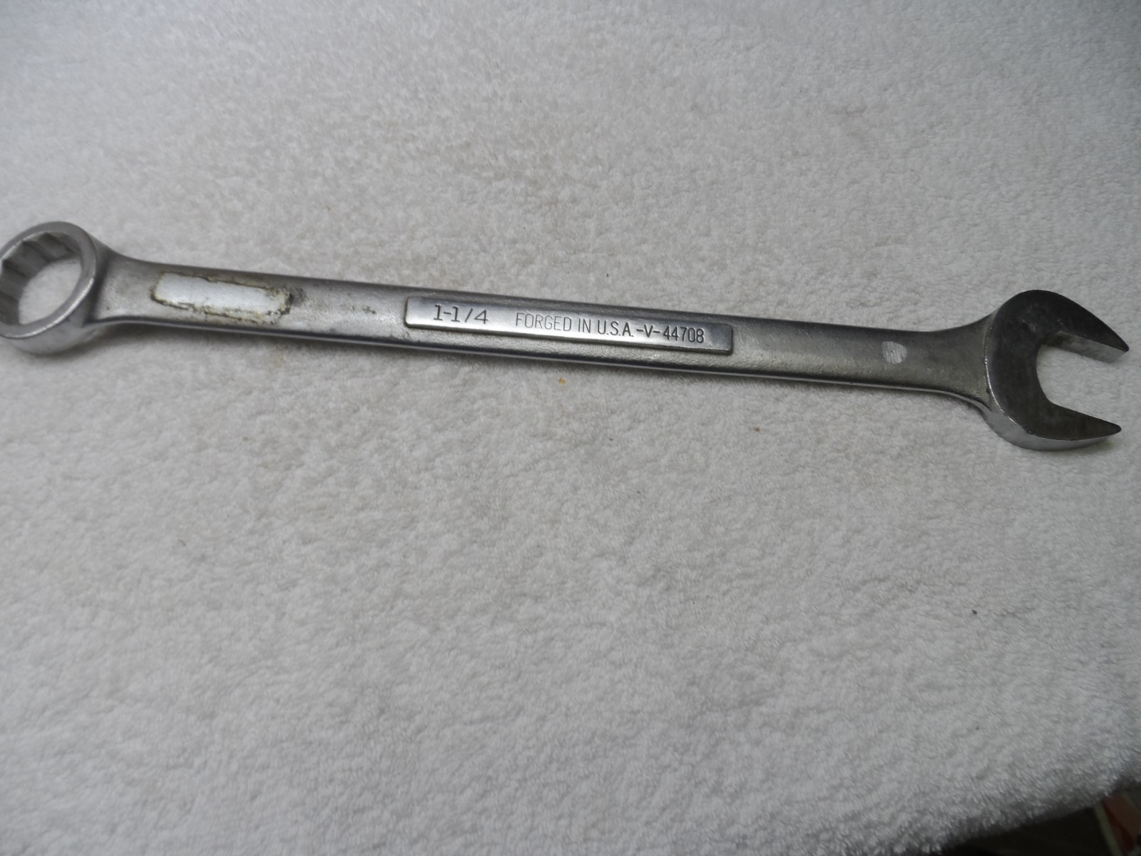 Craftsman SAE Satin Combination Wrench, 12pt USA, 1-1/4″ PN 44708 (-V- used)