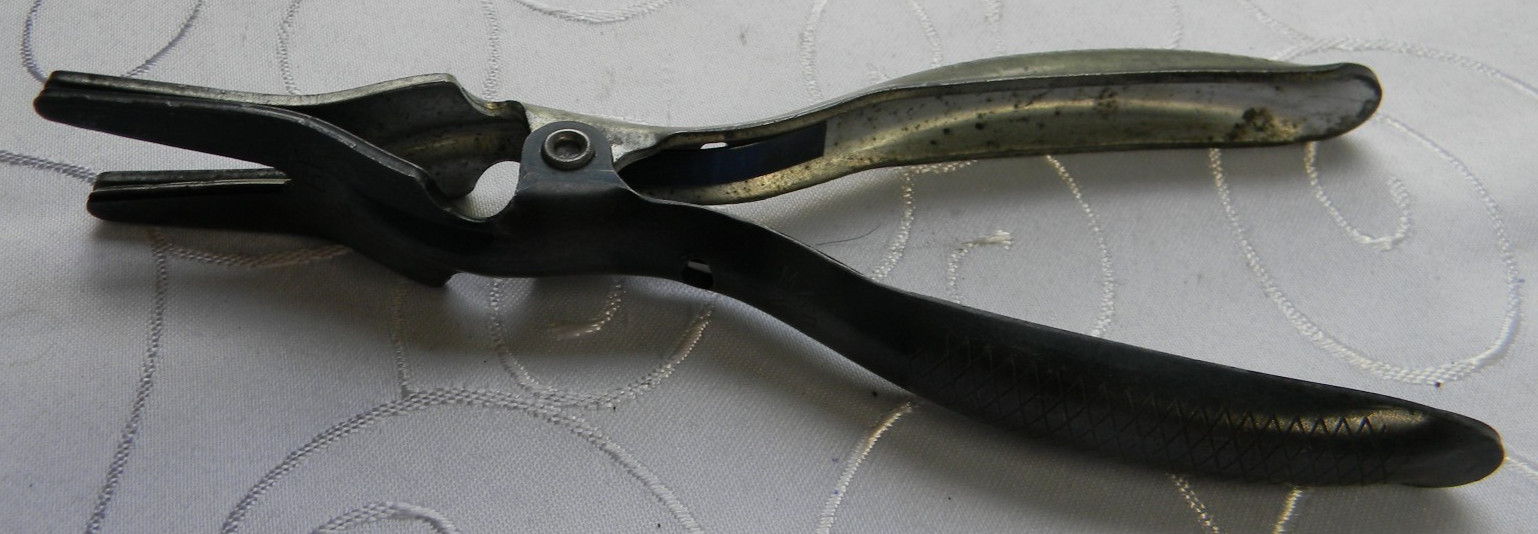 LISLE TOOLS 8″ LONG VACUUM & FUEL HOSE REMOVER PLIERS #47900 MADE IN THE USA