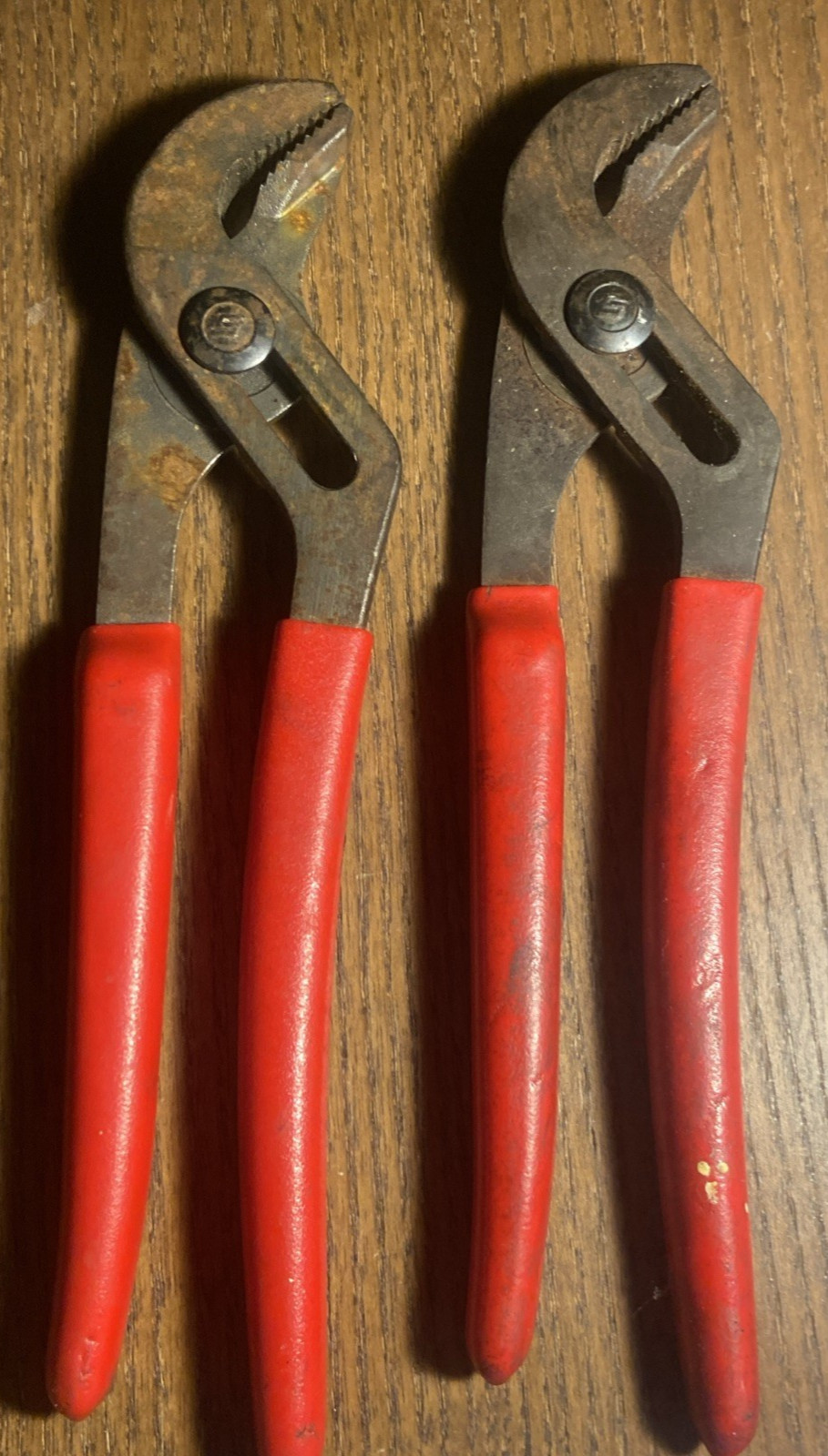 2 Pair of Snap On 91ACP Red 9″ Adjustable Joint Channel Pliers Free Shipping