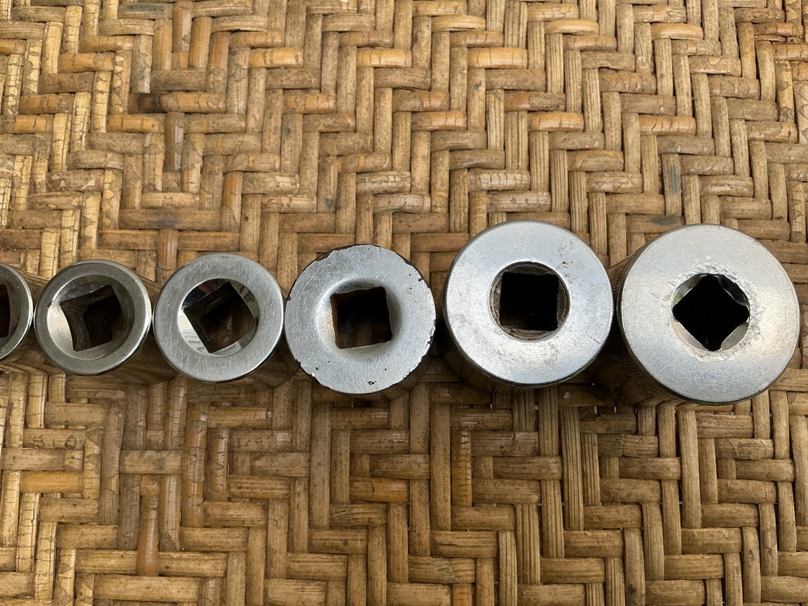Shallow Socket Set CRAFTSMAN, USA, Metric, 12pc. 1/2″ Drive, 12pt 10MM-32MM