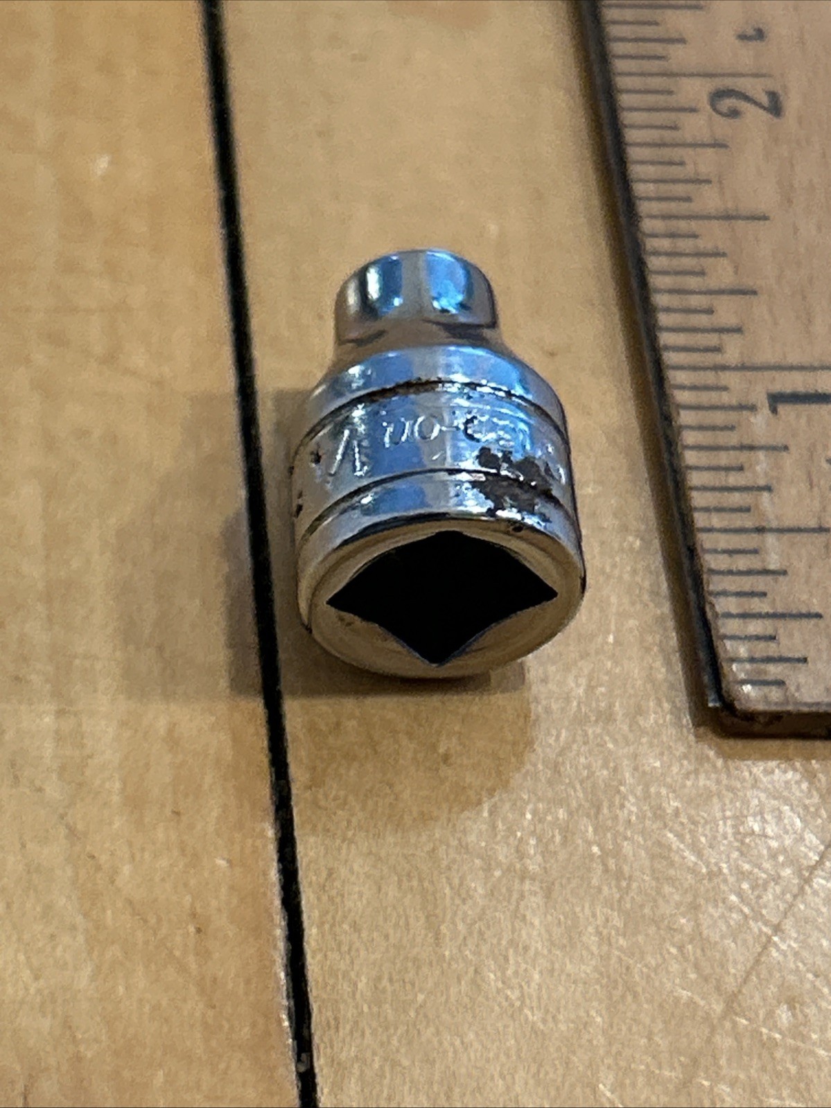 Snap On 3/8″ Drive 1/4″ Shallow 12pt SAE Socket F081 Patent No. 3273430 USA Made